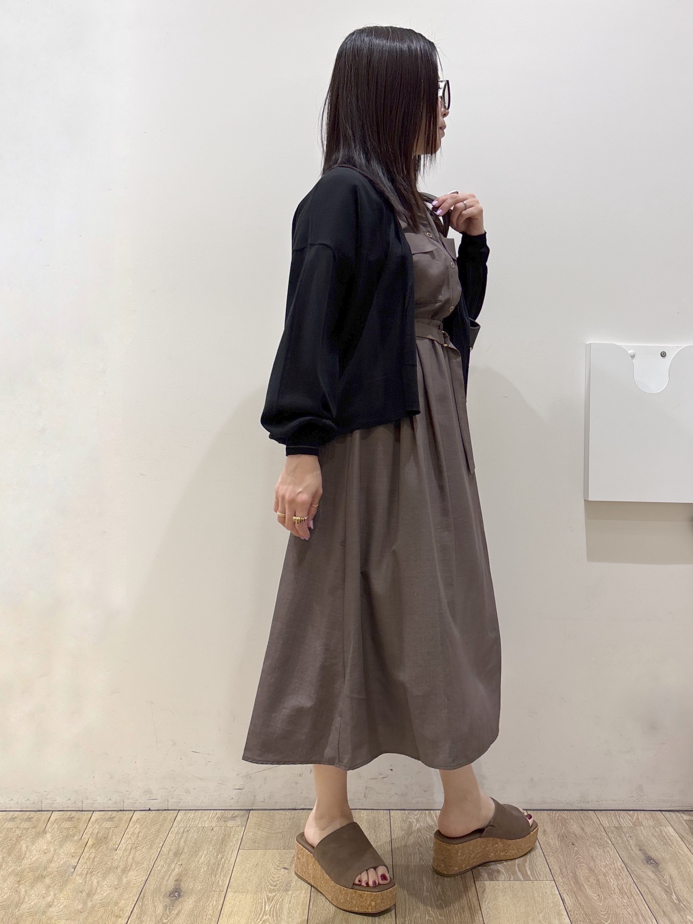 mameさんの「index｜【接触冷感】シアーショートトッパーカーディガン《洗濯機OK／抗ピル》」を使ったコーディネート