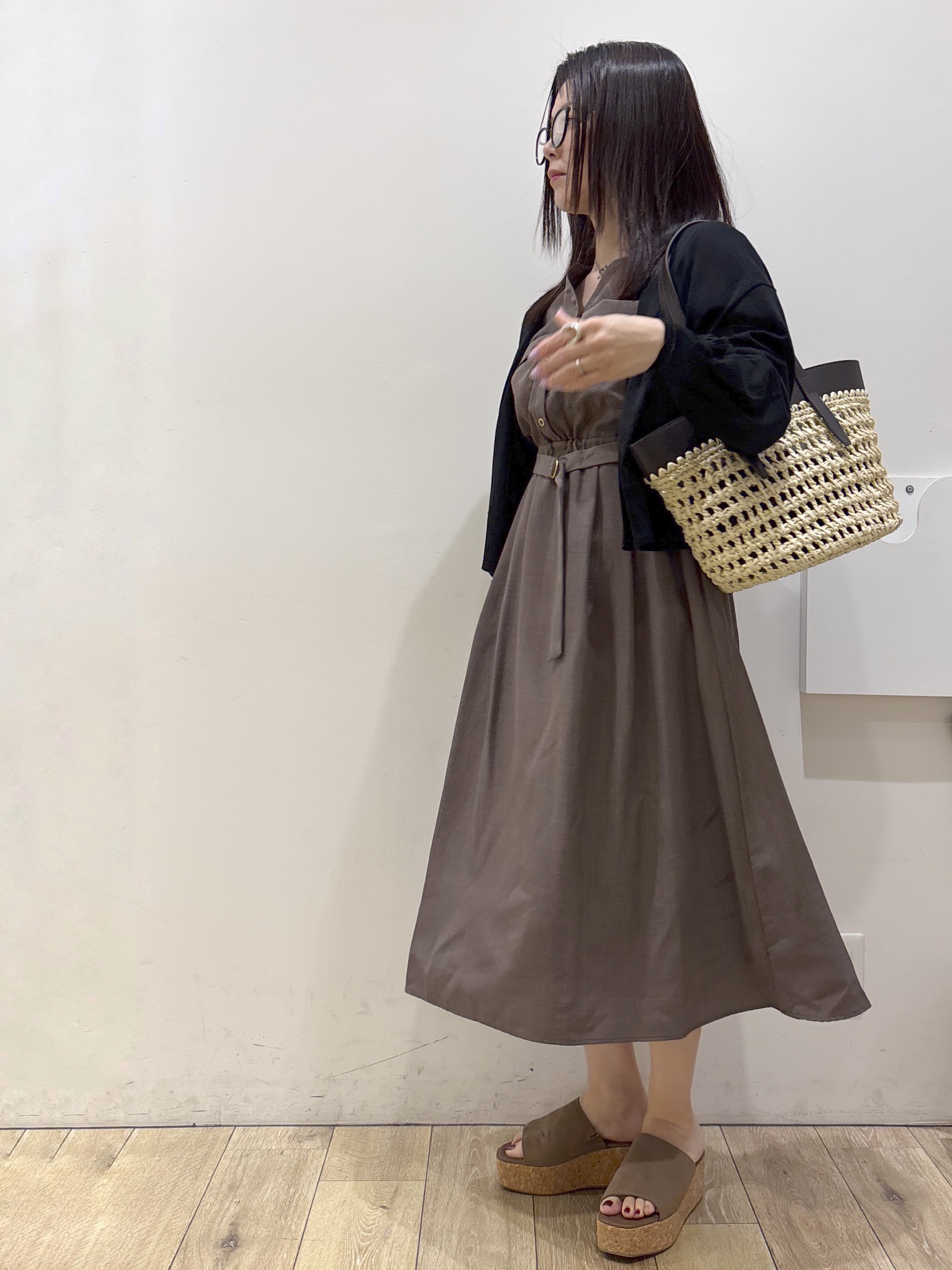 mameさんの「index｜【接触冷感】シアーショートトッパーカーディガン《洗濯機OK／抗ピル》」を使ったコーディネート