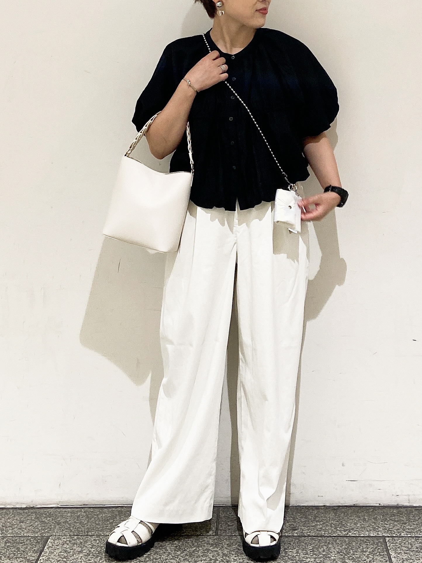 MIHOさんの「OPAQUE.CLIP｜バルーンデザインブラウス【洗濯機OK】」を使ったコーディネート