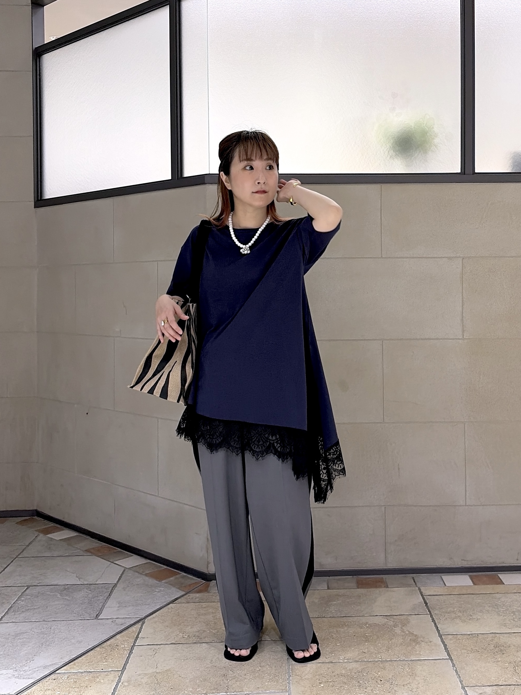 よねさんの「INDIVI｜裾レースアシメカットソー」を使ったコーディネート