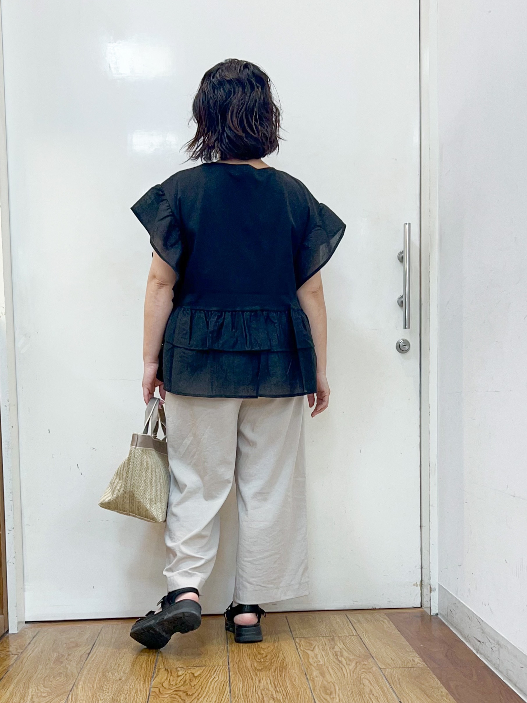 haruさんの「SHOO･LA･RUE｜【S-LL/洗濯機可】着るだけで決まる 主役級フリルトップス」を使ったコーディネート