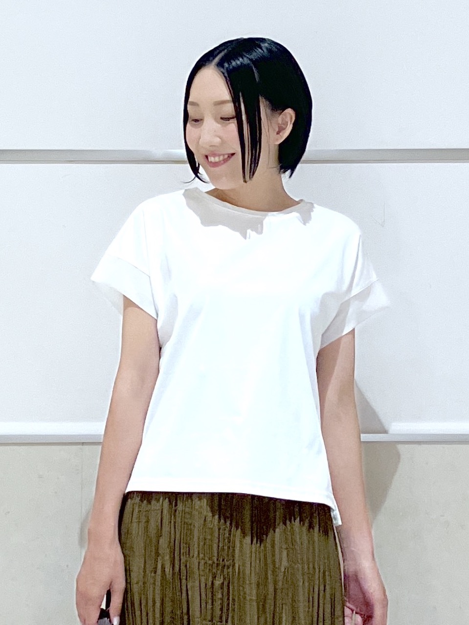 eriko さんの「Dessin｜【UVカット/接触冷感】美光沢カットソー」を使ったコーディネート