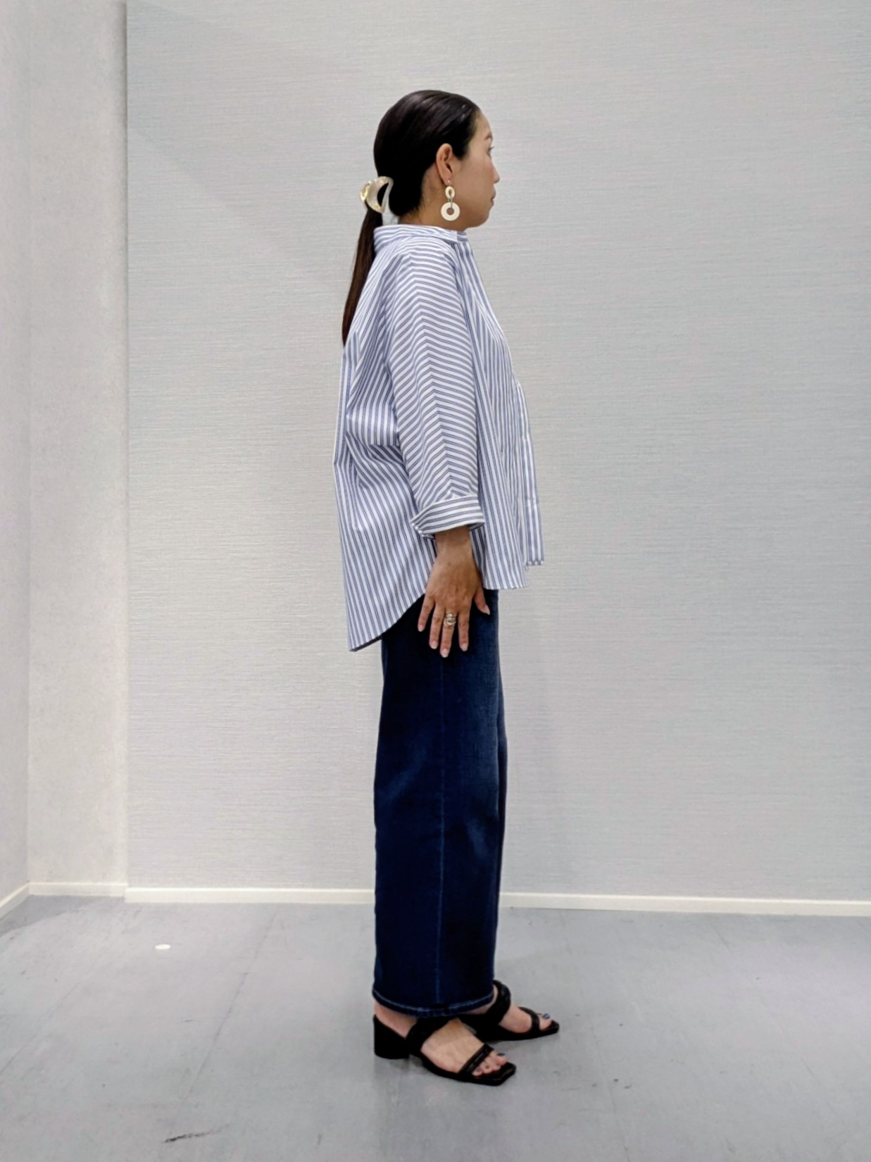 makkyさんの「UNTITLED｜【接触冷感/吸水速乾/UVカット】ドルマンスリーブシャツ」を使ったコーディネート