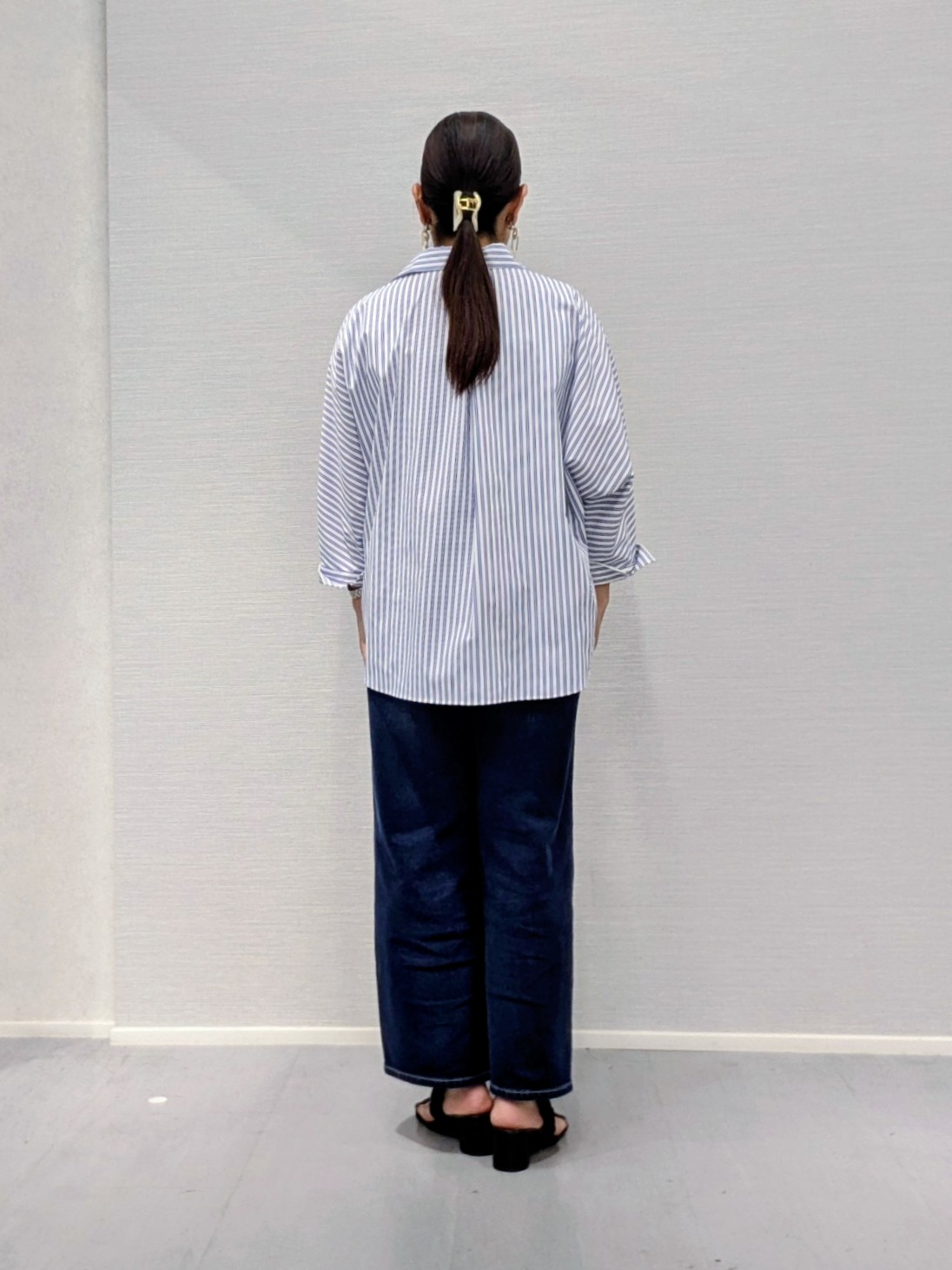 makkyさんの「UNTITLED｜【接触冷感/吸水速乾/UVカット】ドルマンスリーブシャツ」を使ったコーディネート