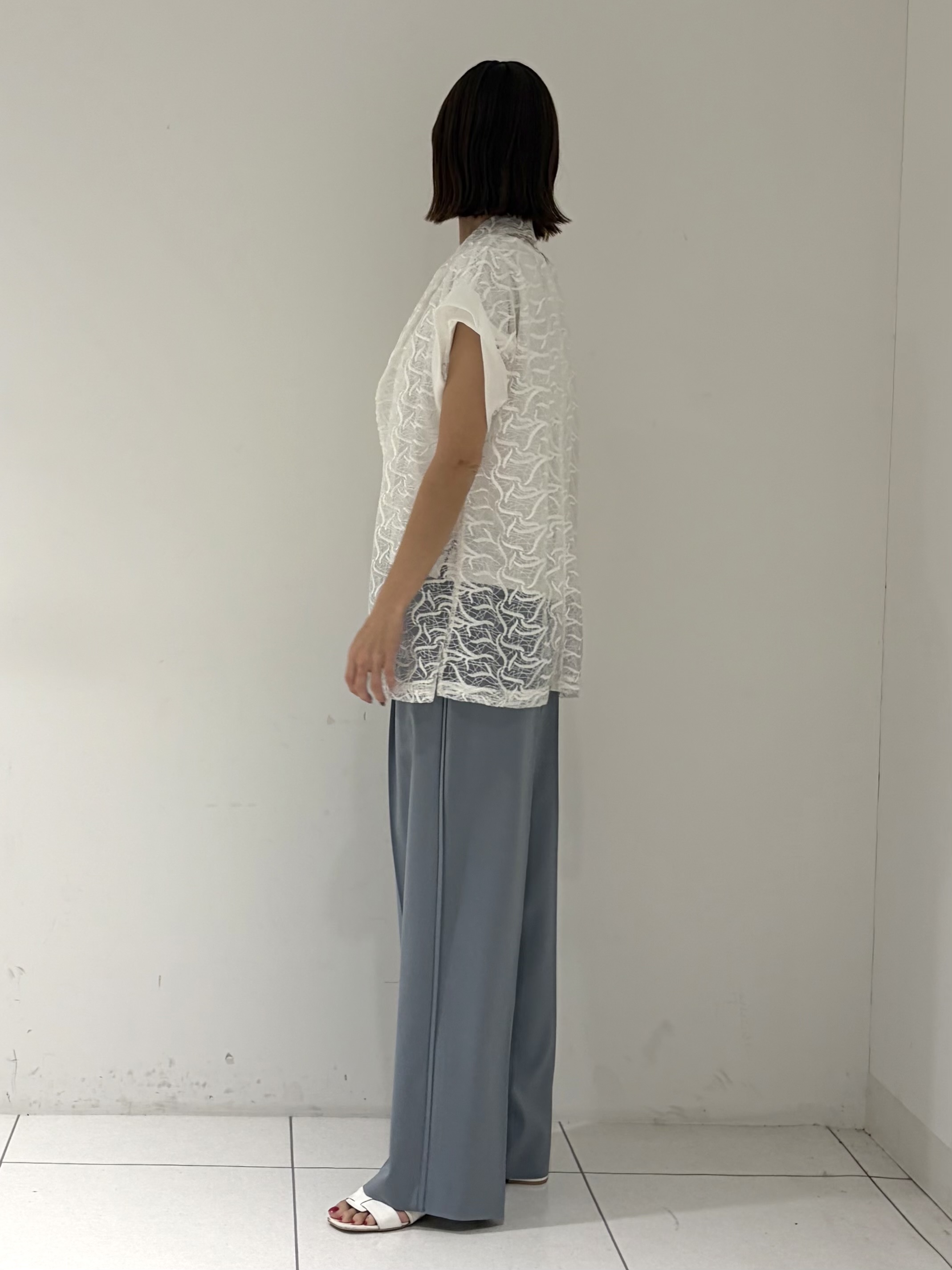 shioriさんの「INDIVI｜レーステーラードジャケット」を使ったコーディネート
