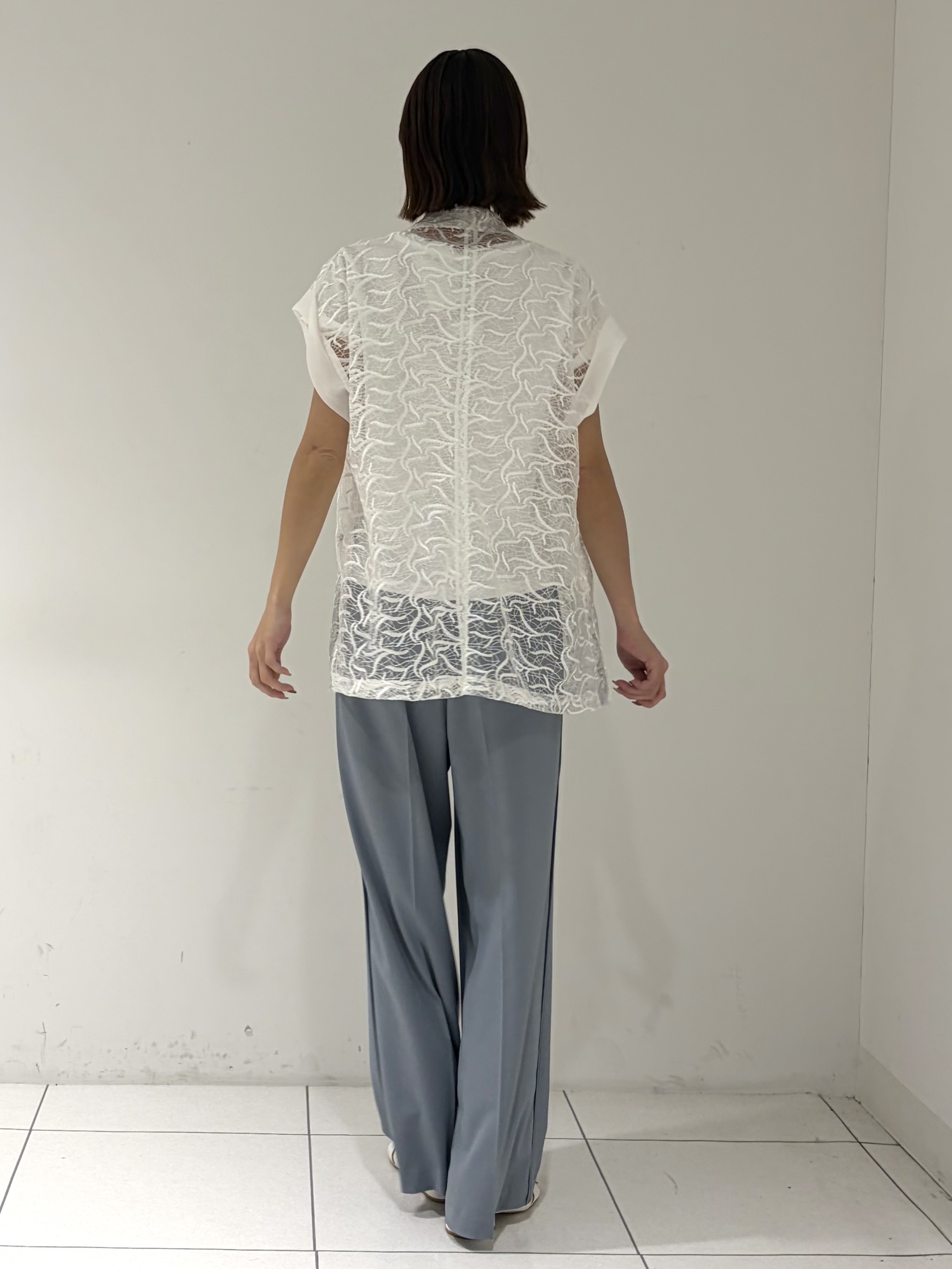 shioriさんの「INDIVI｜レーステーラードジャケット」を使ったコーディネート