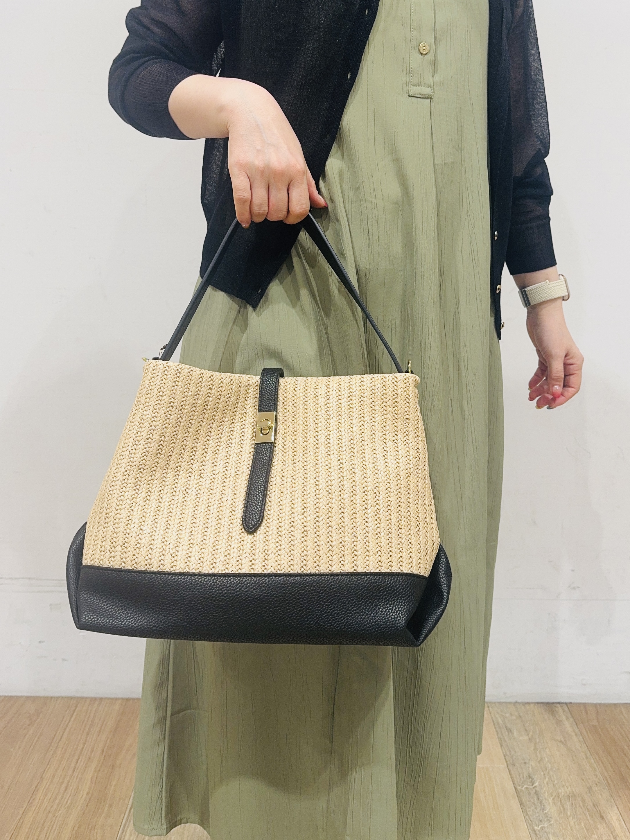 miさんの「grove｜高評価！【洗える/名品】大人の透け感、シアーカーディガン」を使ったコーディネート