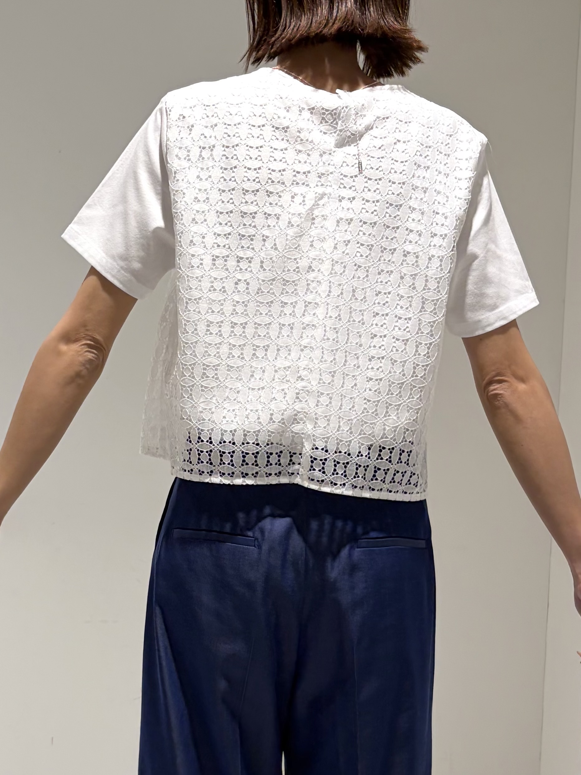 shioriさんの「INDIVI｜【洗える】レイヤード風レースコンビTシャツ」を使ったコーディネート