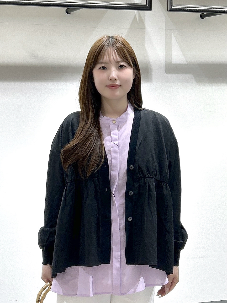 sayaさんの「OPAQUE.CLIP｜ブラウス風シアーカーディガン【洗濯機OK】」を使ったコーディネート