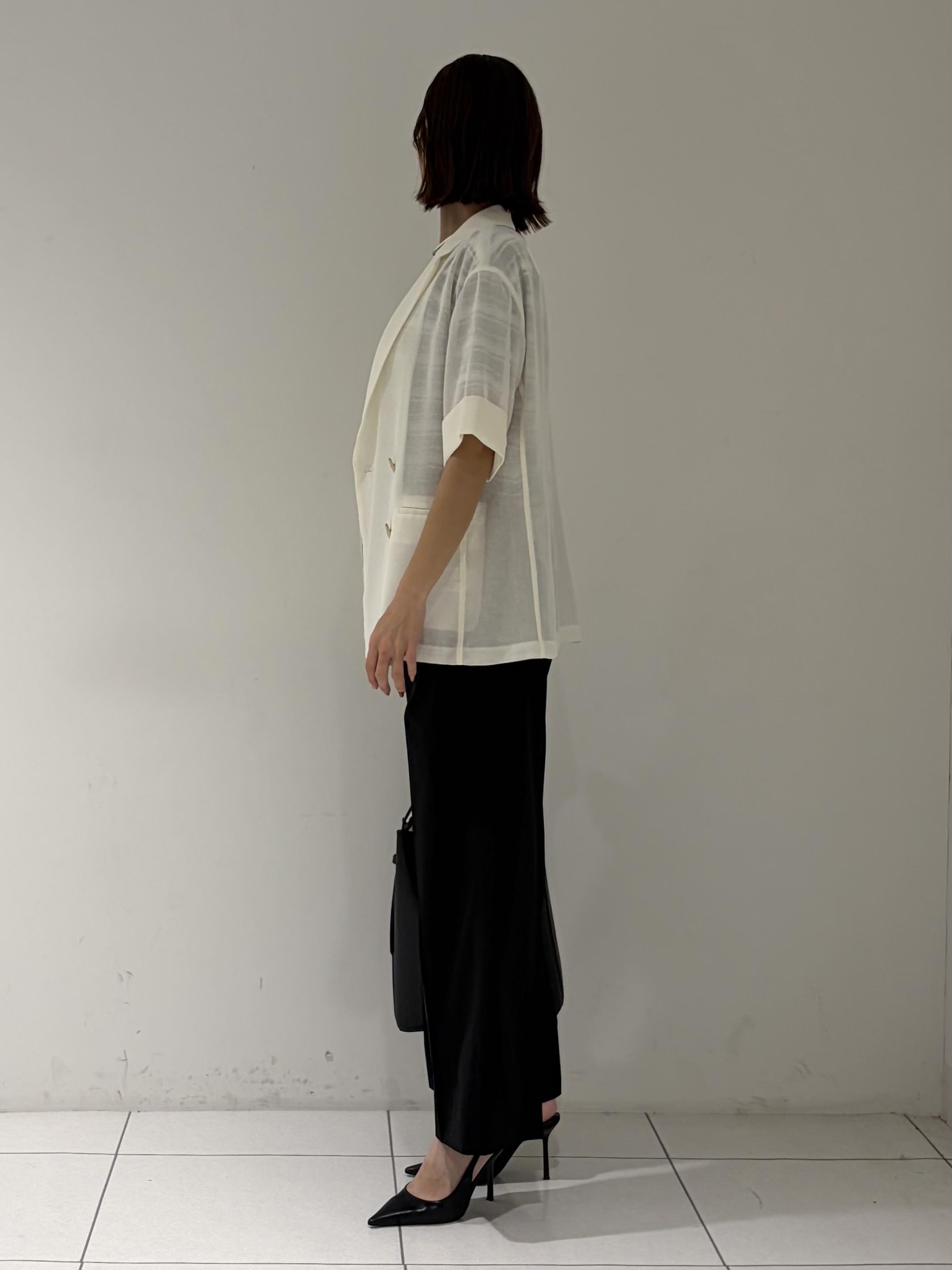 shioriさんの「INDIVI｜【洗える／メッシュ素材／SETUP可能】半袖シアージャケット」を使ったコーディネート