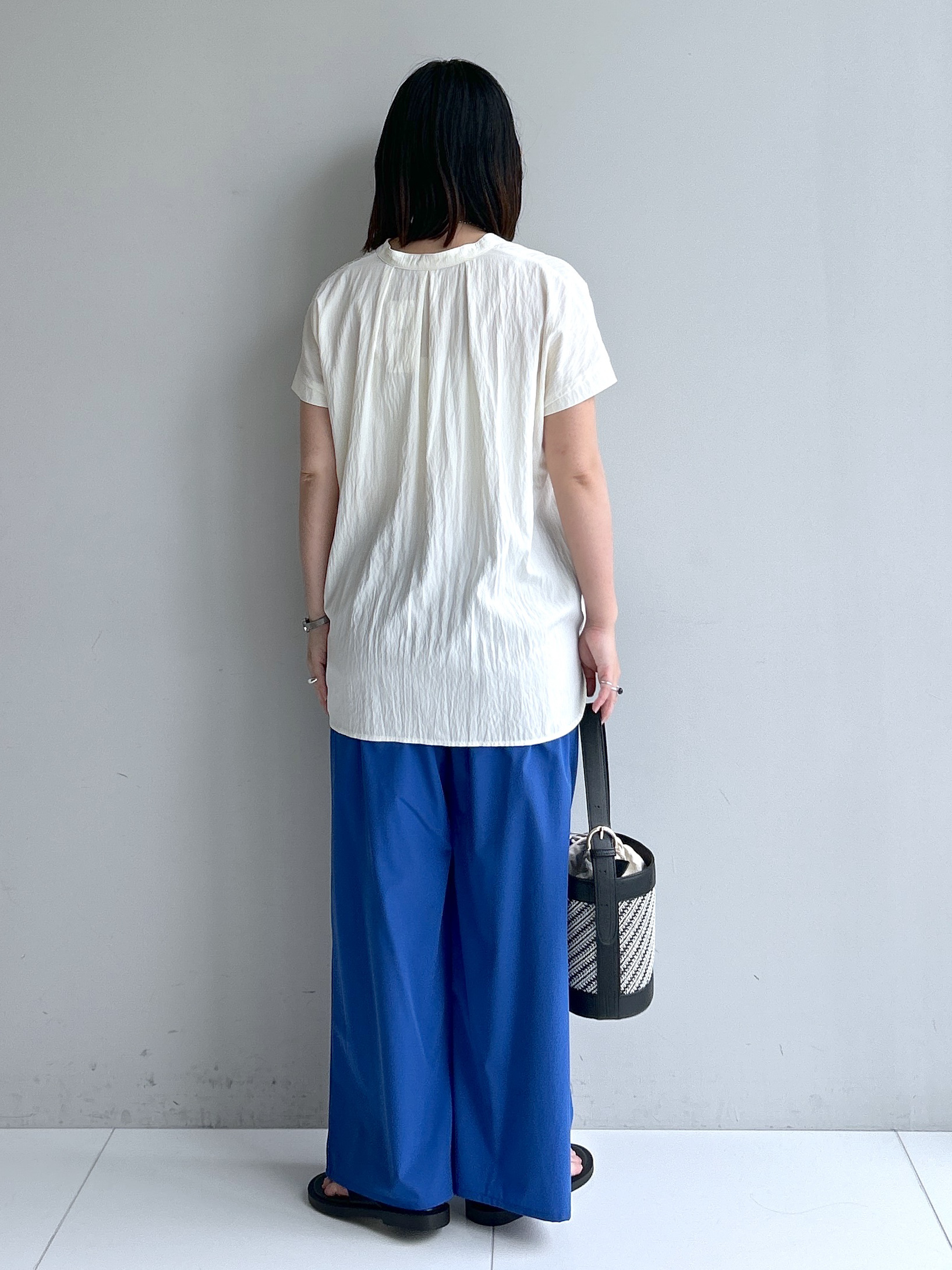 Hirokaさんの「Dessin｜バンドカラーフロントフリルブラウス」を使ったコーディネート