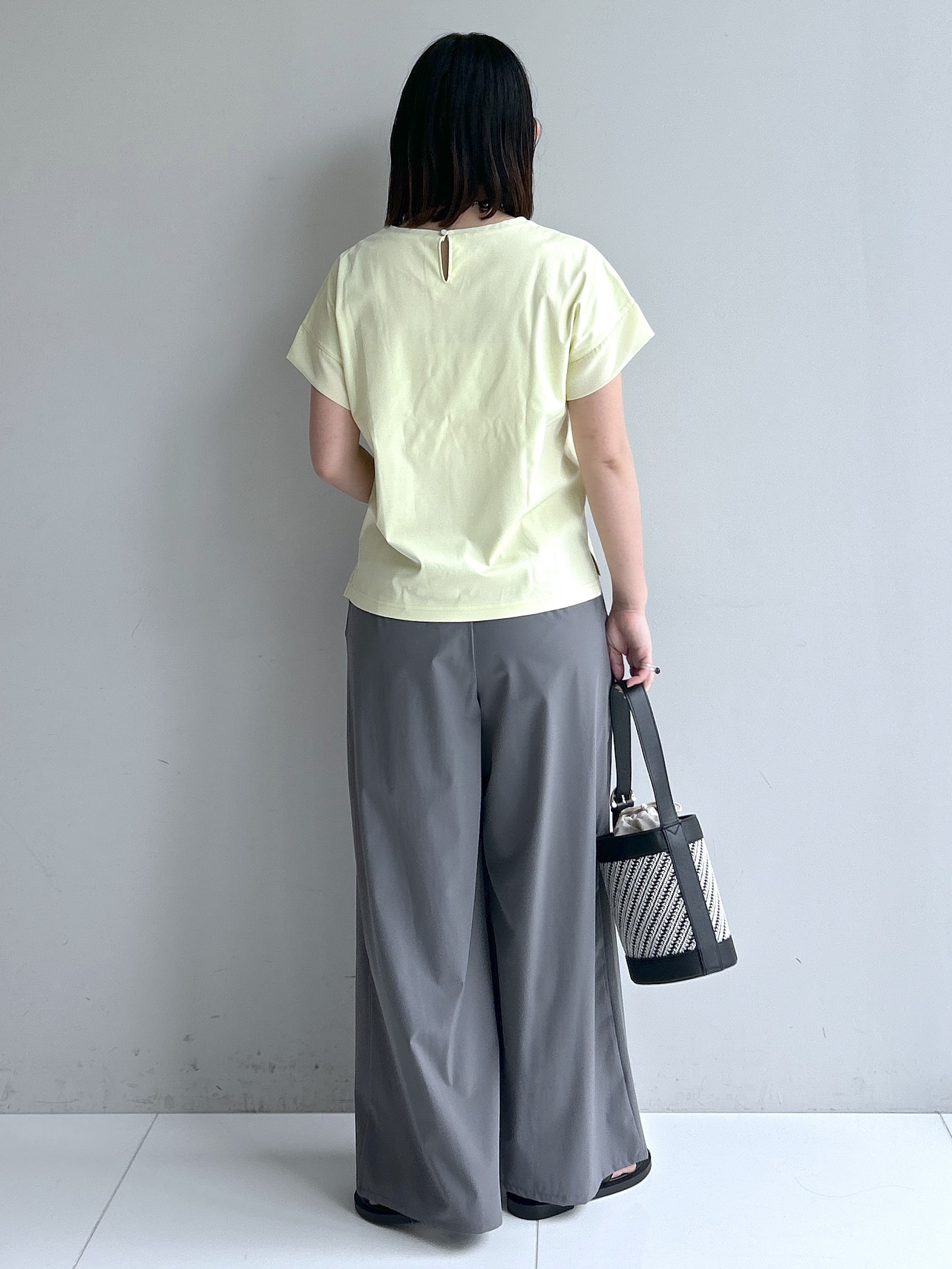 Hirokaさんの「Dessin｜【UVカット/接触冷感】美光沢カットソー」を使ったコーディネート