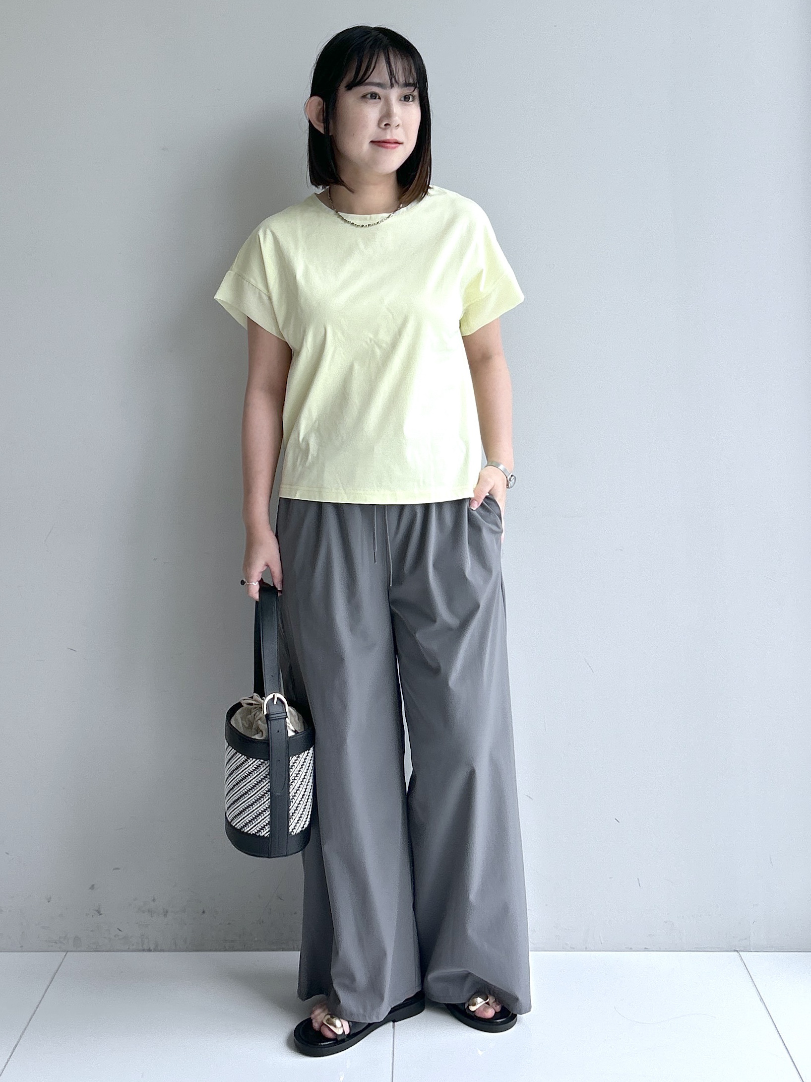 Hirokaさんの「Dessin｜【UVカット/接触冷感】美光沢カットソー」を使ったコーディネート