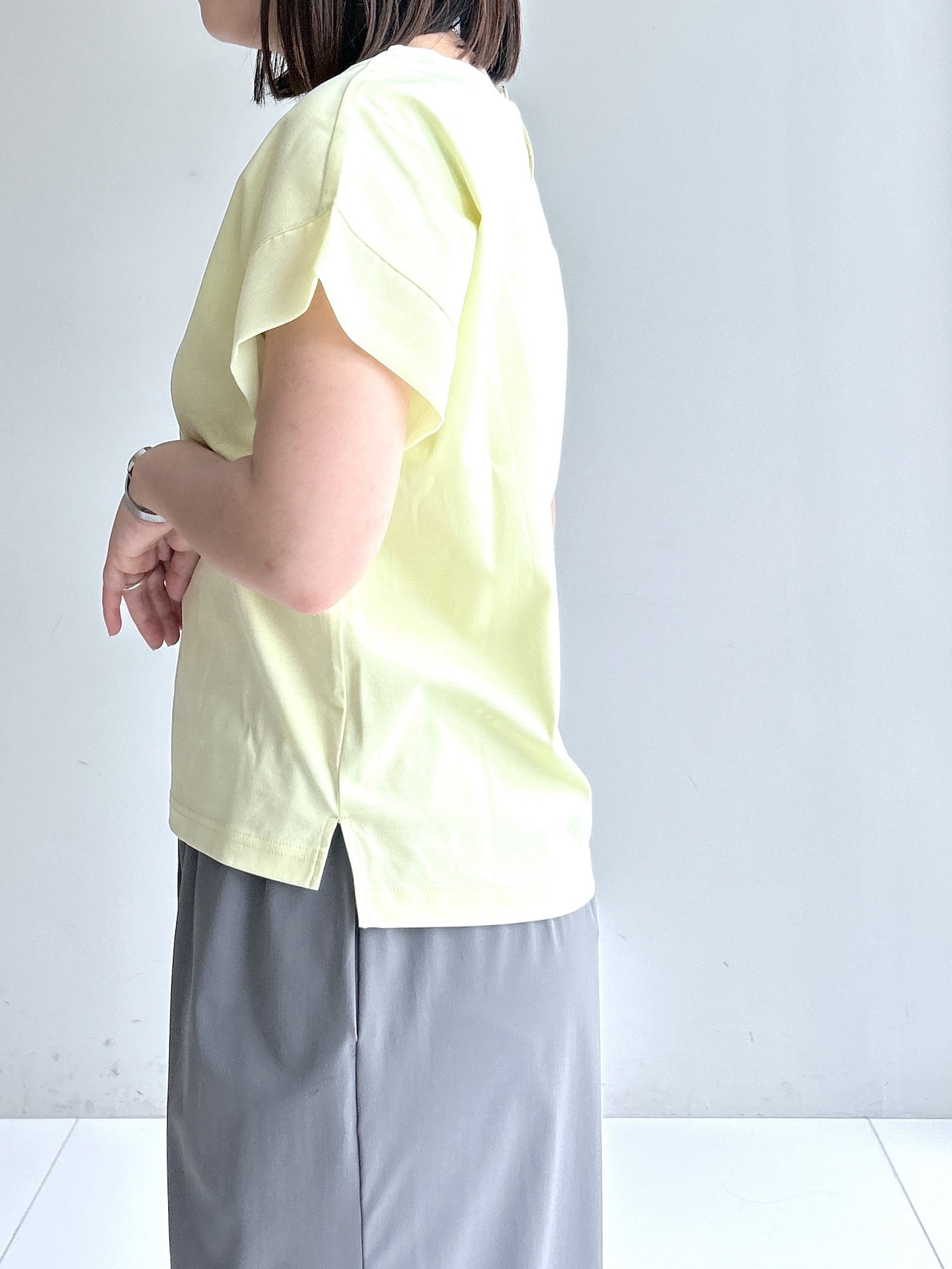 Hirokaさんの「Dessin｜【UVカット/接触冷感】美光沢カットソー」を使ったコーディネート
