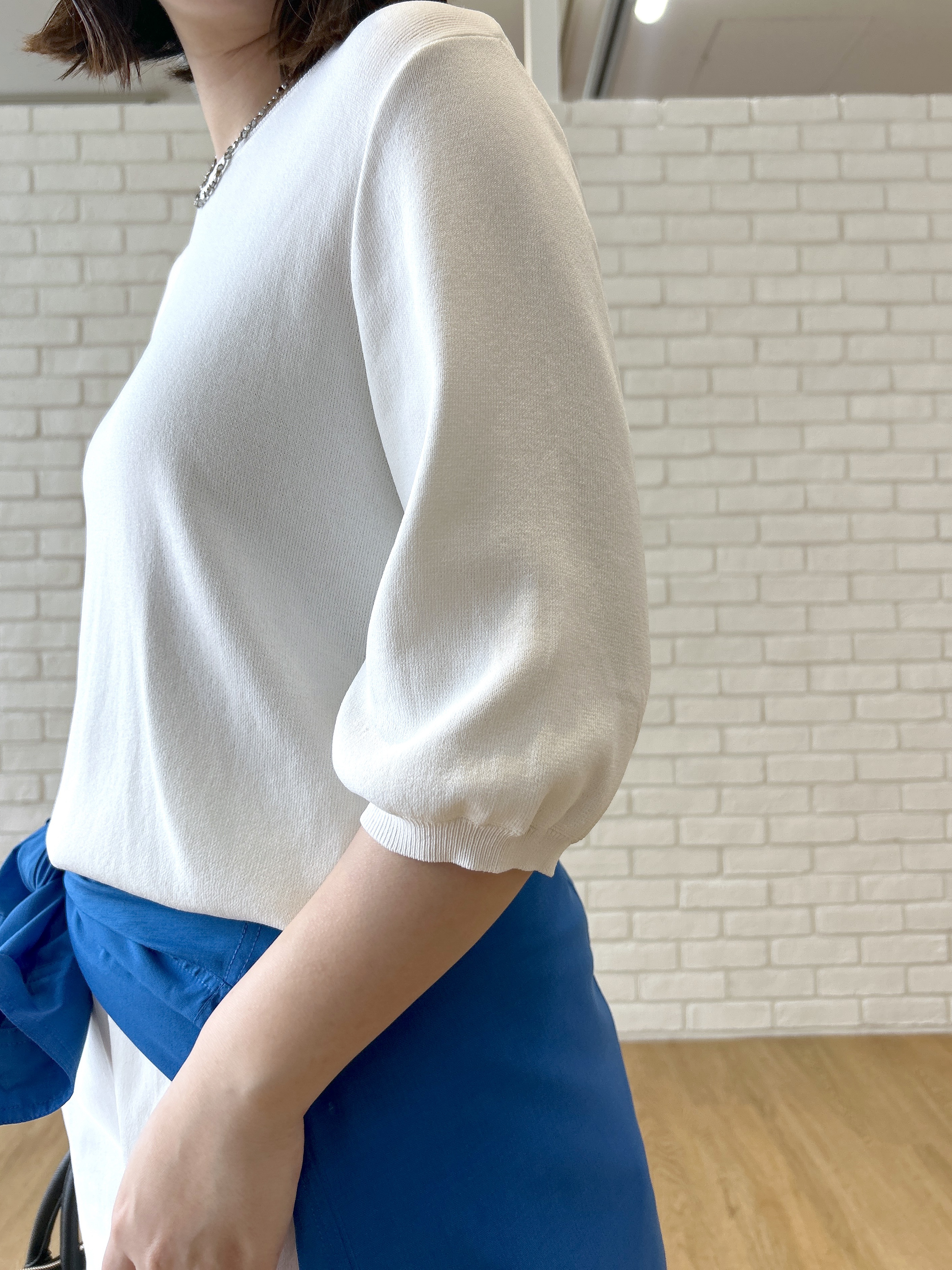 Hirokaさんの「grove｜【シリーズ累計36万枚/UVカット・ひんやり・洗濯機OK】やわらかドライタッチ 五分袖クルーネックニ」を使ったコーディネート