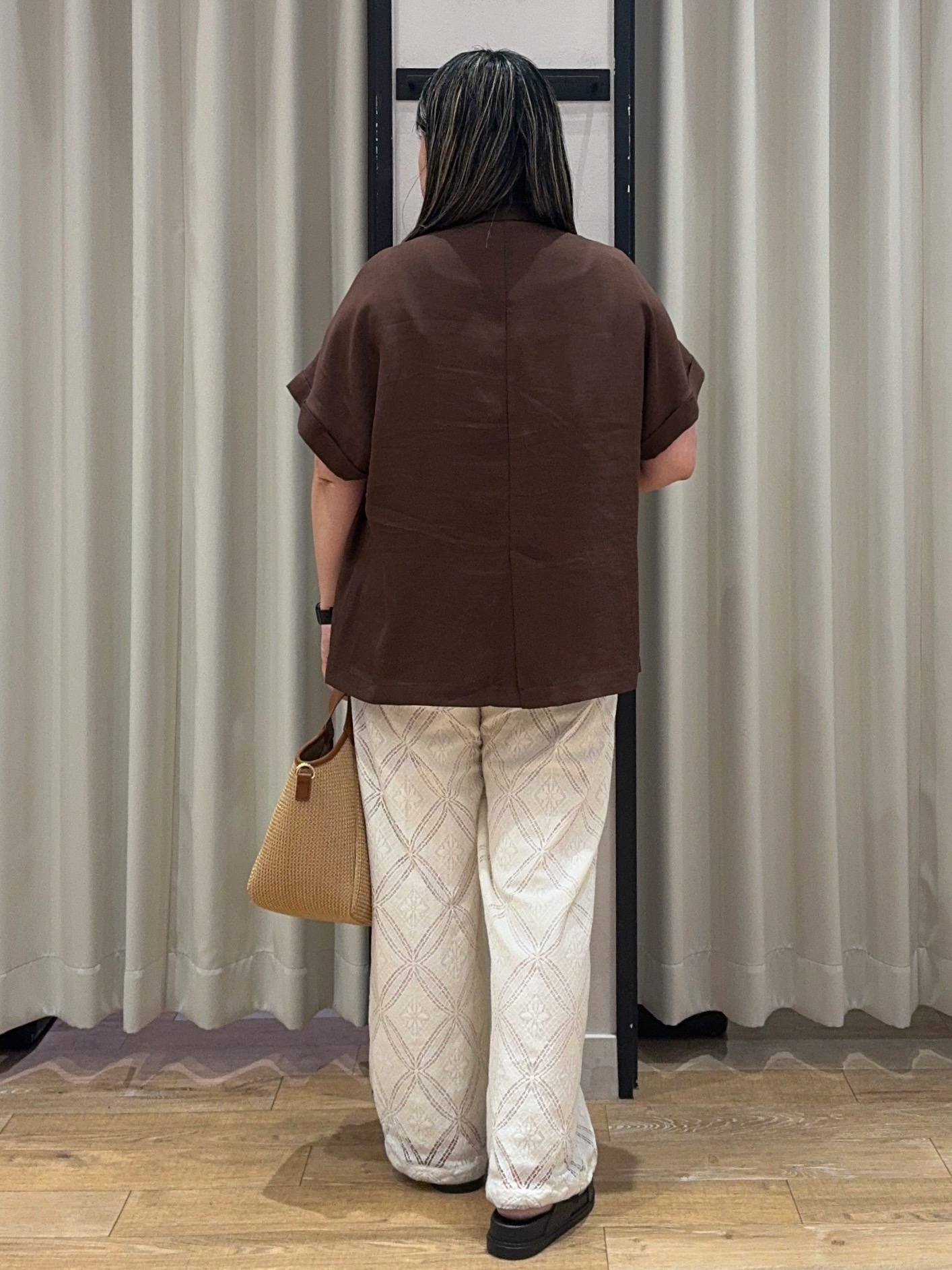 SoRAoさんの「grove｜【洗濯機OK/SETUP可】シワになりにくいハーフスリーブジャケット」を使ったコーディネート