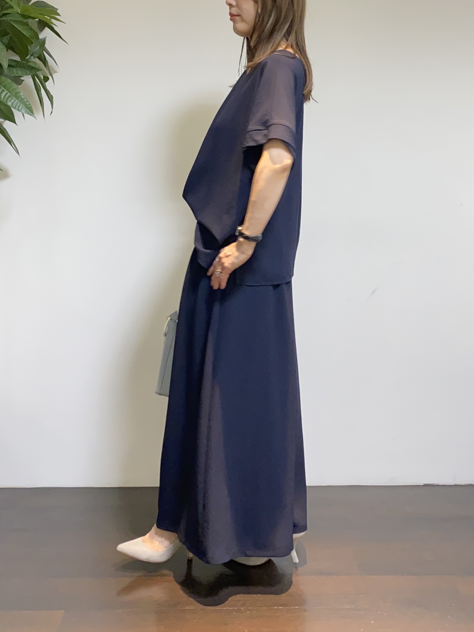 tomoさんの「UNTITLED｜【セットアップ可/UVカット/前後2WAY】リラクシーフレンチスリーブブラウス」を使ったコーディネート