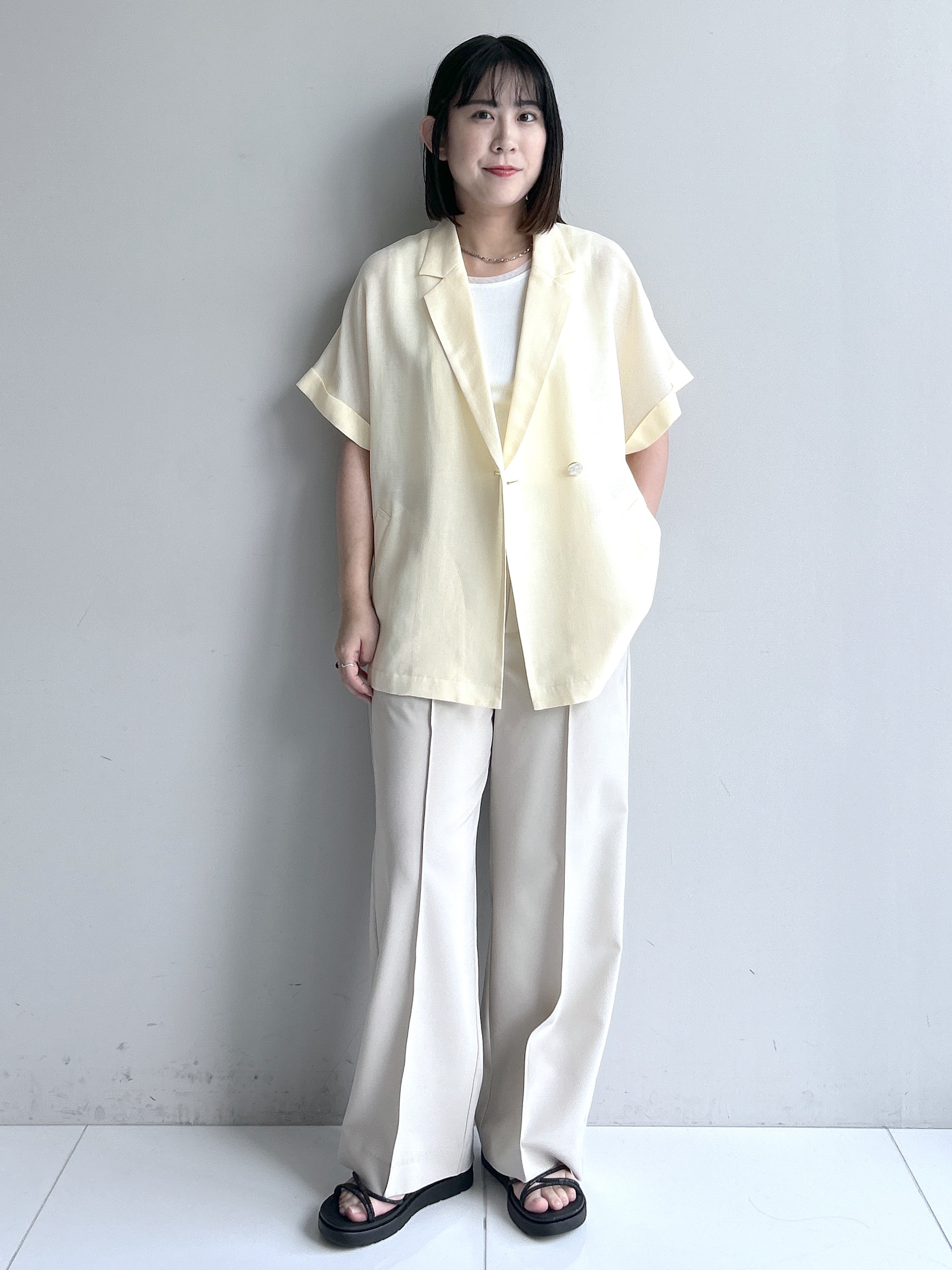 Hirokaさんの「grove｜【洗濯機OK/SETUP可】シワになりにくいハーフスリーブジャケット」を使ったコーディネート
