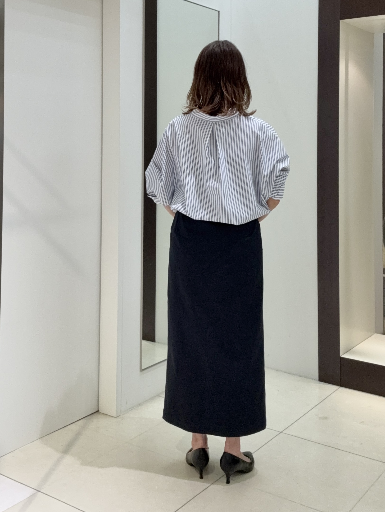 tomoさんの「UNTITLED｜【接触冷感/吸水速乾/UVカット】ドルマンスリーブシャツ」を使ったコーディネート
