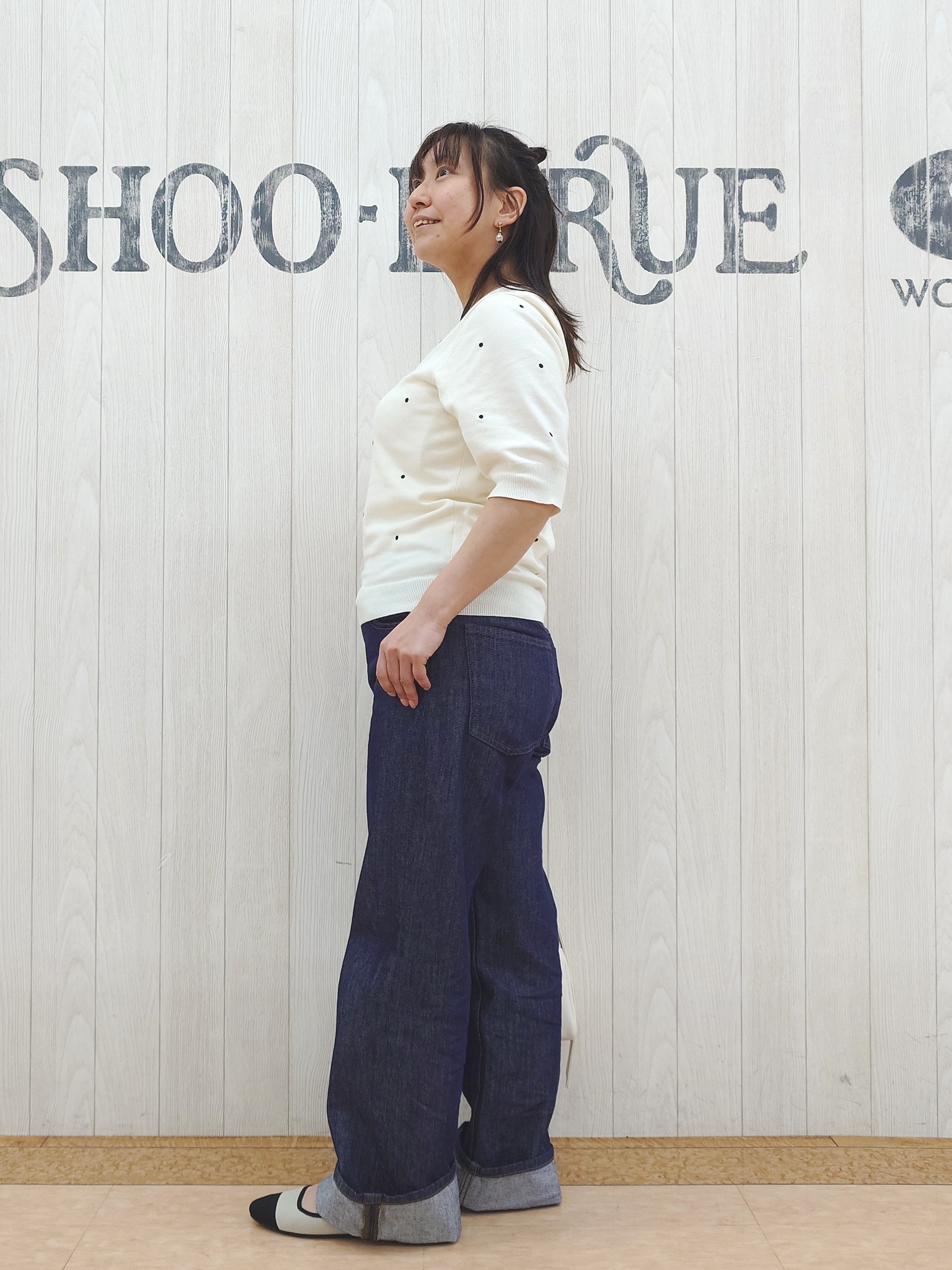 とろろさんの「SHOO･LA･RUE｜【S-LL/二の腕カバー】品よく隠せる ドット刺繍5分袖ニット」を使ったコーディネート