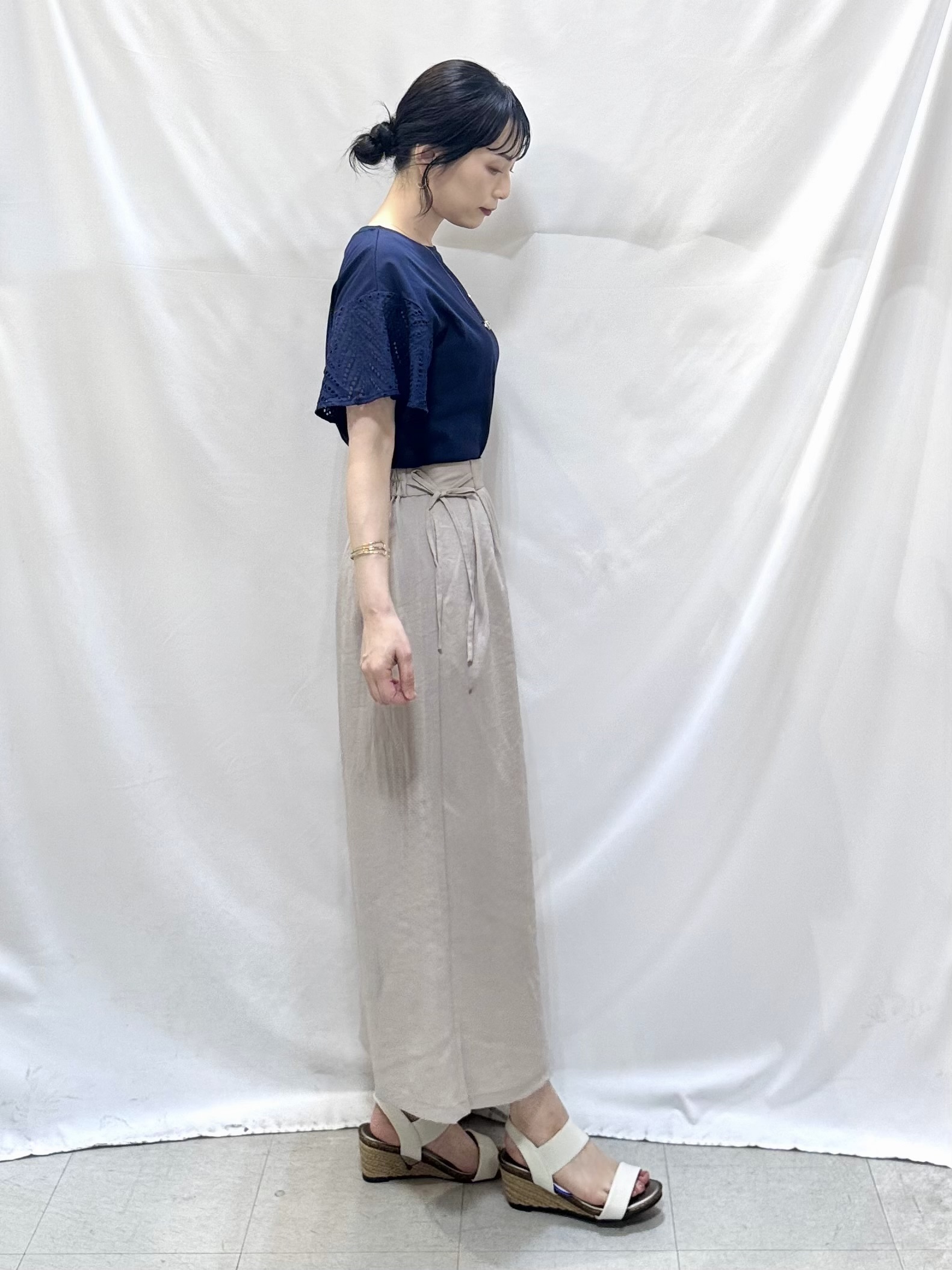 𝐇𝐢𝐫𝐨𝐦𝐢さんの「SHOO･LA･RUE｜【S-LL/洗濯機可/体型カバー】汗じみが気になりにくい お袖レースフレアTシャツ」を使ったコーディネート