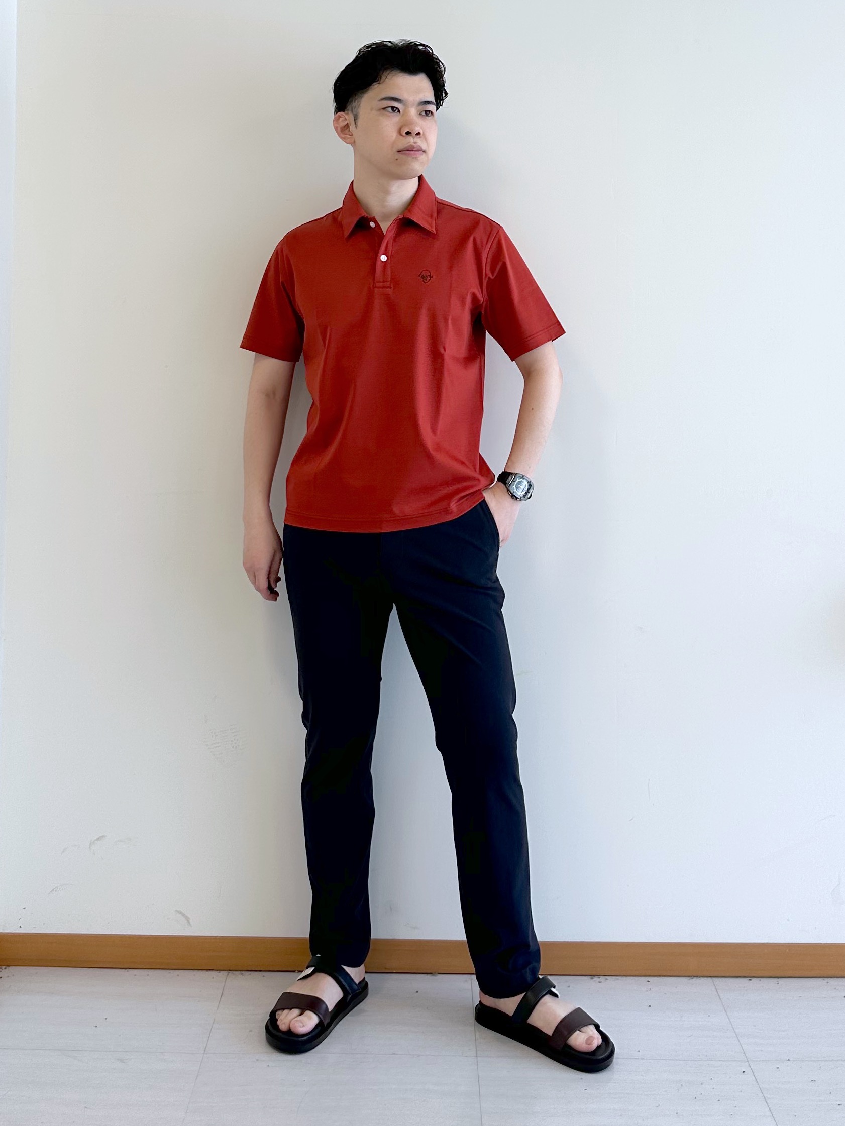 イッシーさんの「TAKEO KIKUCHI｜【接触冷感】アイスクリアコットン ワンポイント ポロシャツ」を使ったコーディネート