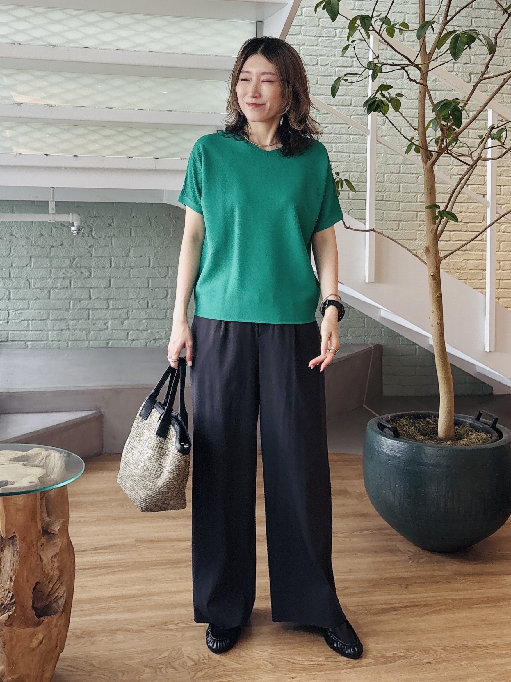 kotakiさんの「INDIVI｜【洗える】ガーター編みVネックニットT」を使ったコーディネート