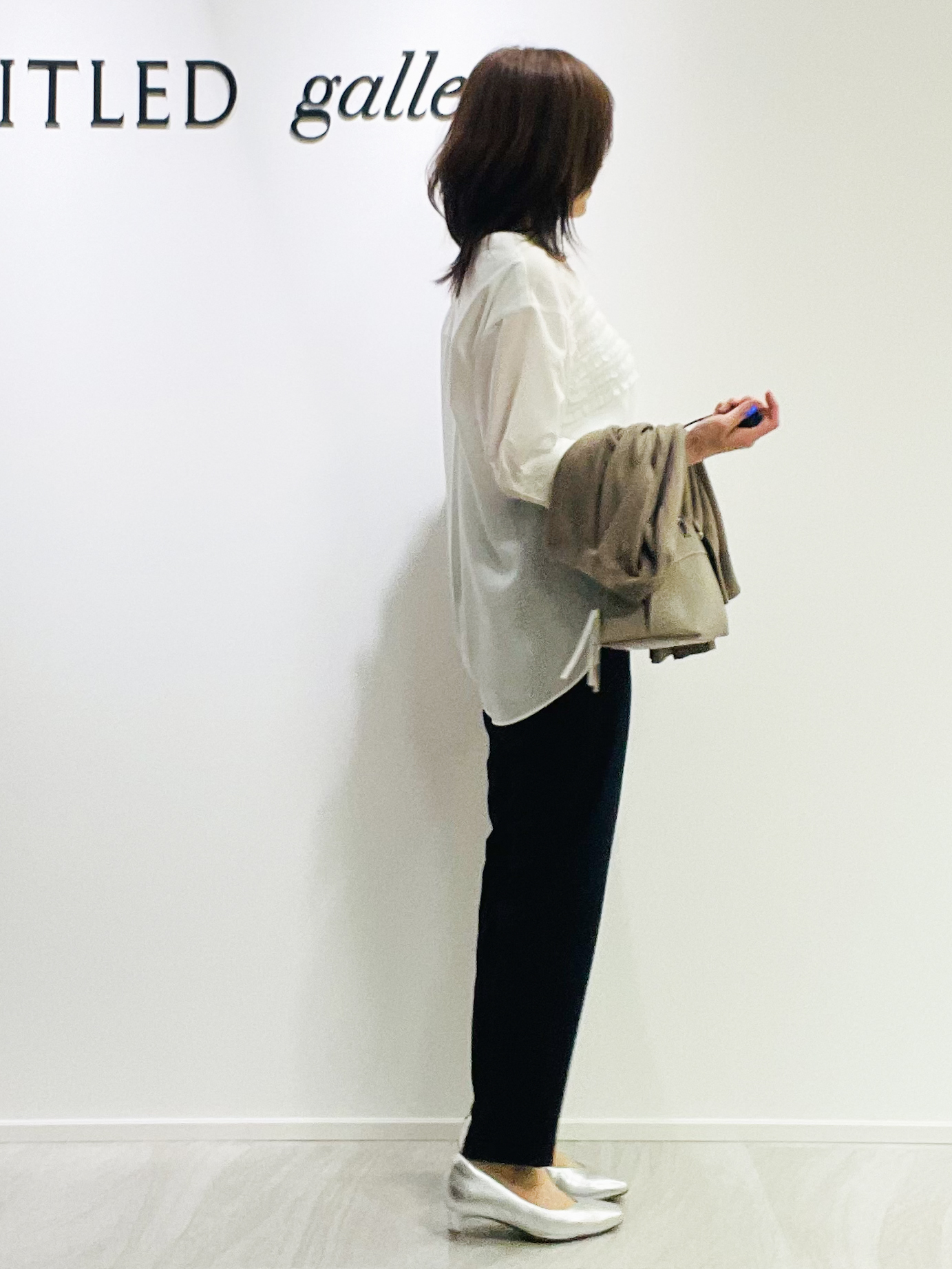めいさんの「UNTITLED｜【接触冷感/通気性/洗える】フロントフリルブラウス」を使ったコーディネート