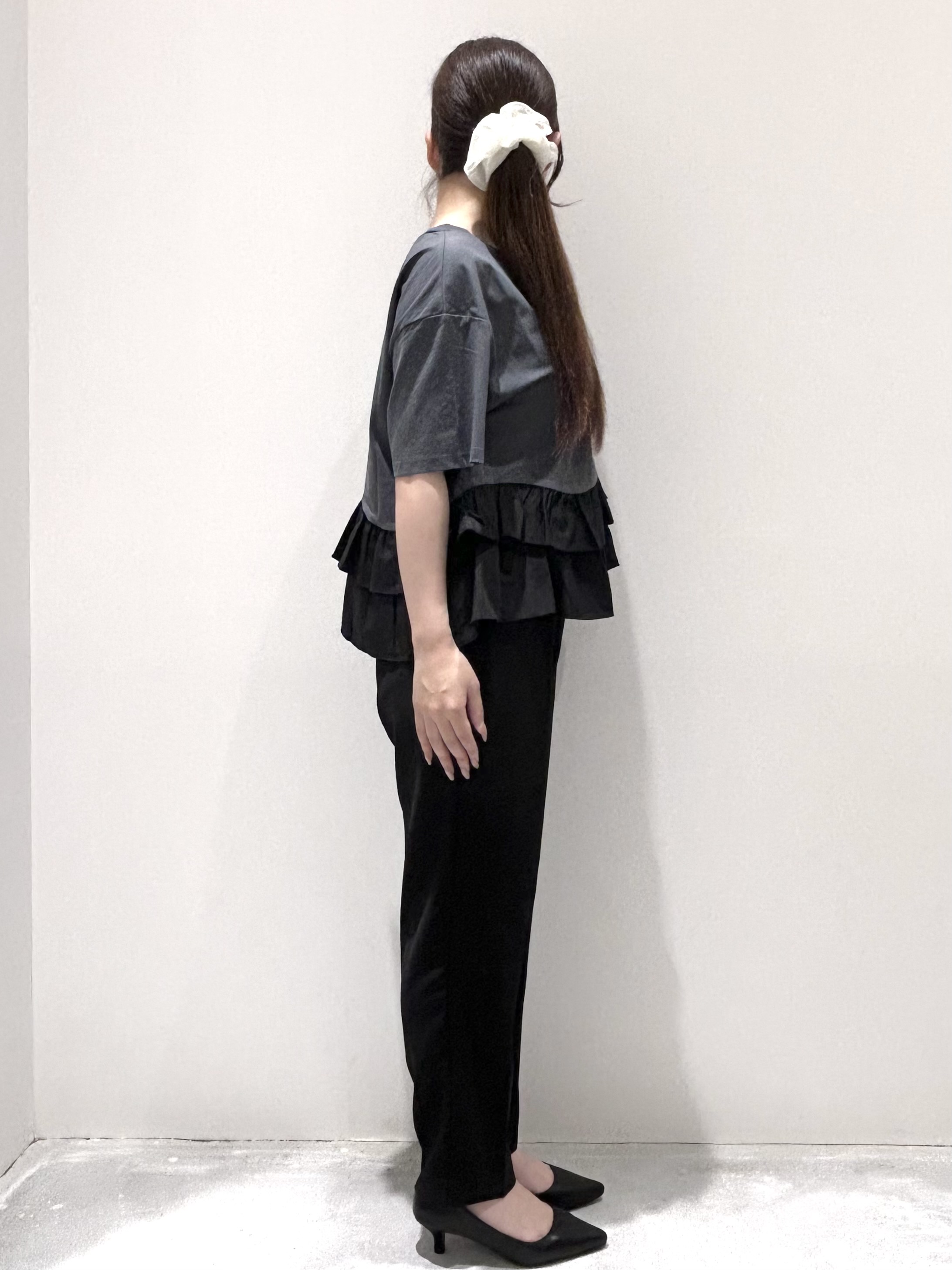 えぬさんの「OPAQUE.CLIP｜裾フリルドッキングTシャツ【洗濯機OK】」を使ったコーディネート