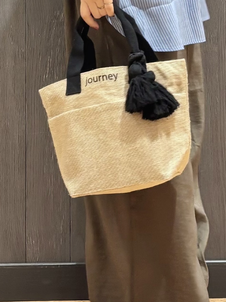 meiさんの「SHOO･LA･RUE｜【2点セット/S-LL/洗濯機可】時短でコーデ決まる スラブスキッパーシャツ＋タンクトップ」を使ったコーディネート