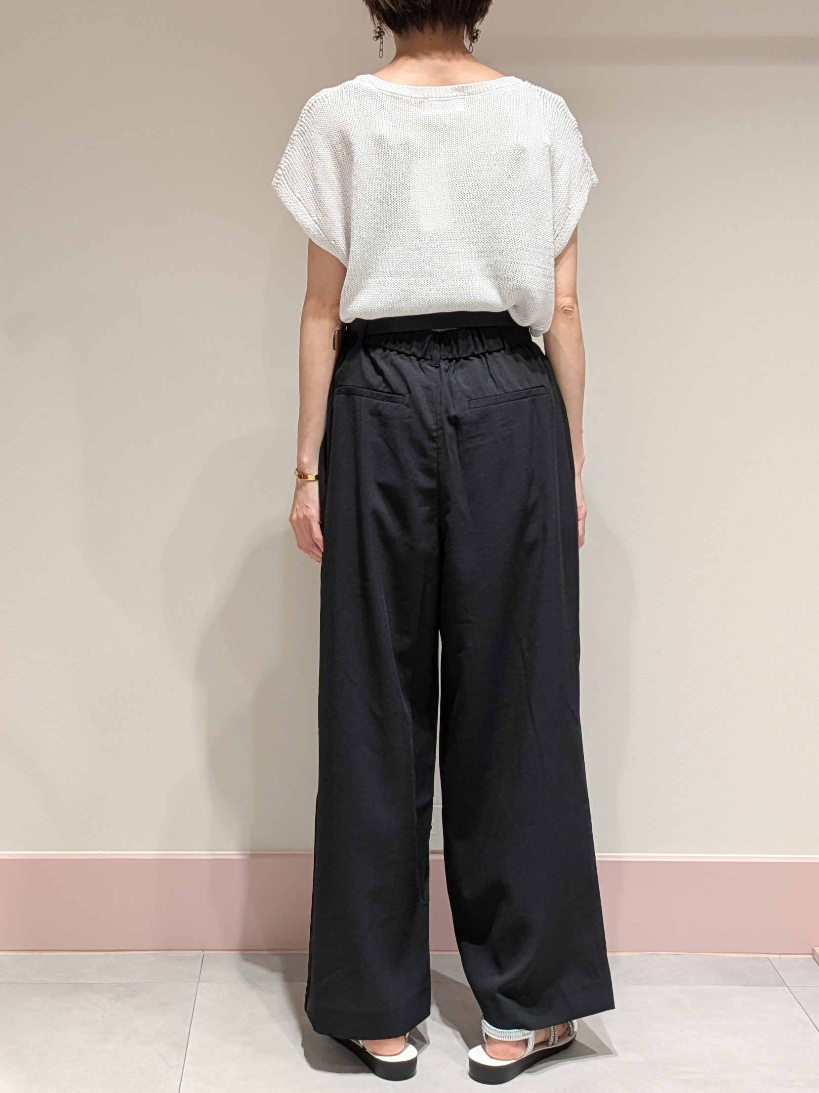 juriさんの「index｜ラメメッシュ フレンチスリーブニット【洗濯機OK】」を使ったコーディネート