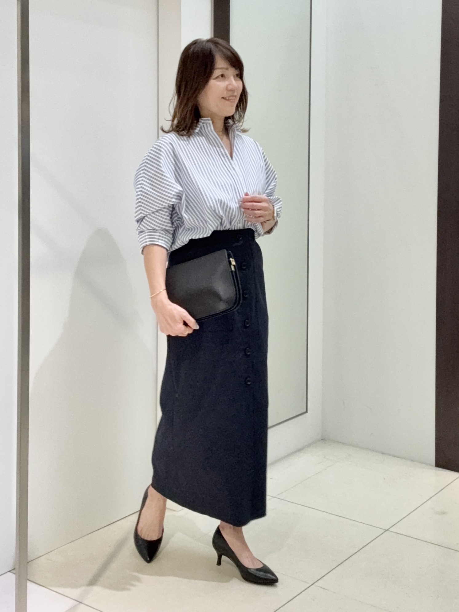 tomoさんの「UNTITLED｜【接触冷感/吸水速乾/UVカット】ドルマンスリーブシャツ」を使ったコーディネート