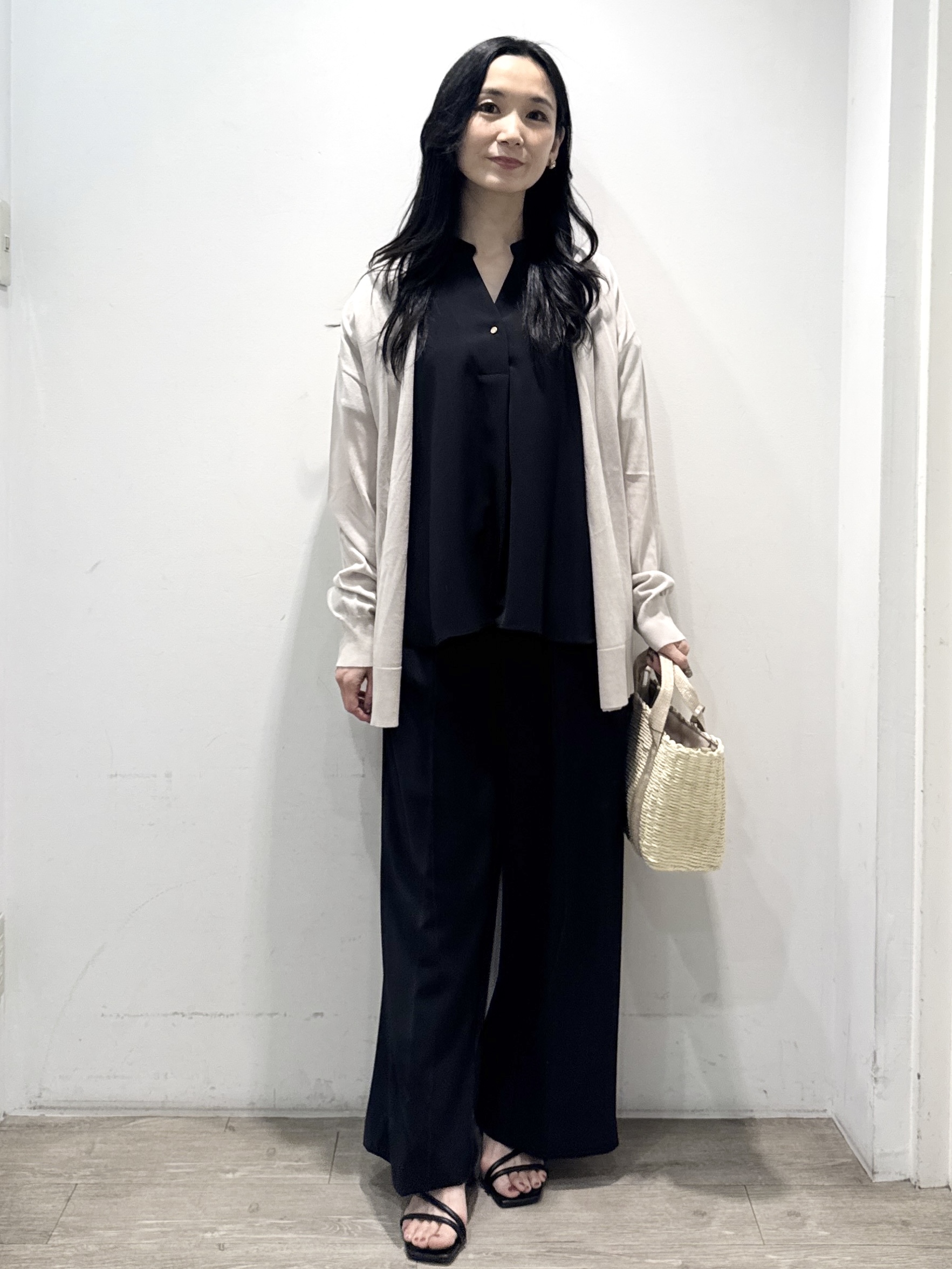 yuicciさんの「OPAQUE.CLIP｜【接触冷感】ニットカーディガン《洗濯機OK／抗ピリング》」を使ったコーディネート