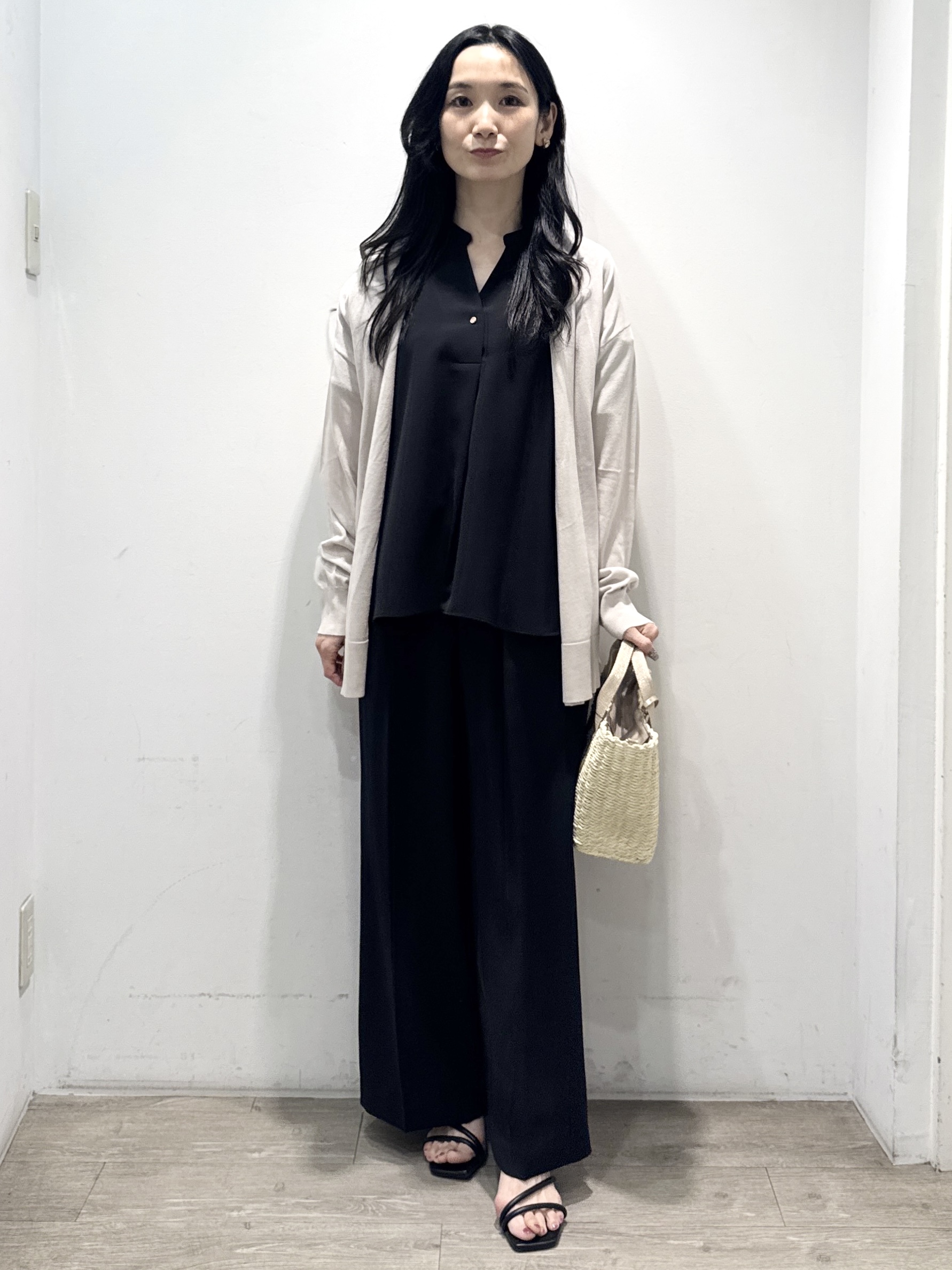 yuicciさんの「OPAQUE.CLIP｜【接触冷感】ニットカーディガン《洗濯機OK／抗ピリング》」を使ったコーディネート