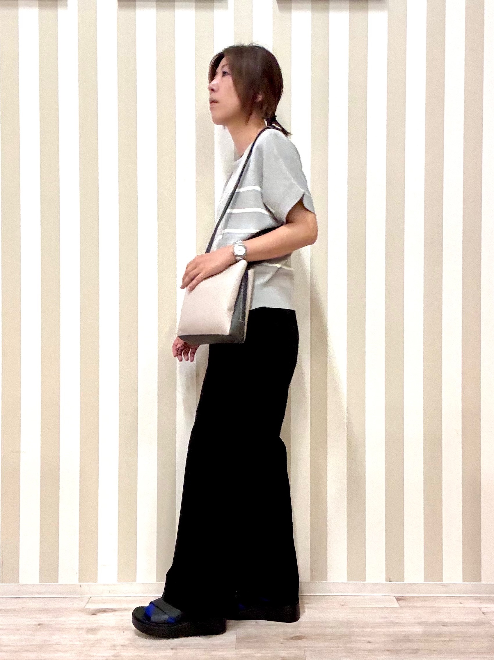 pieceさんの「SHOO･LA･RUE｜【毎日洗える/UV】二の腕隠れる さらっとドルマン半袖ニット」を使ったコーディネート