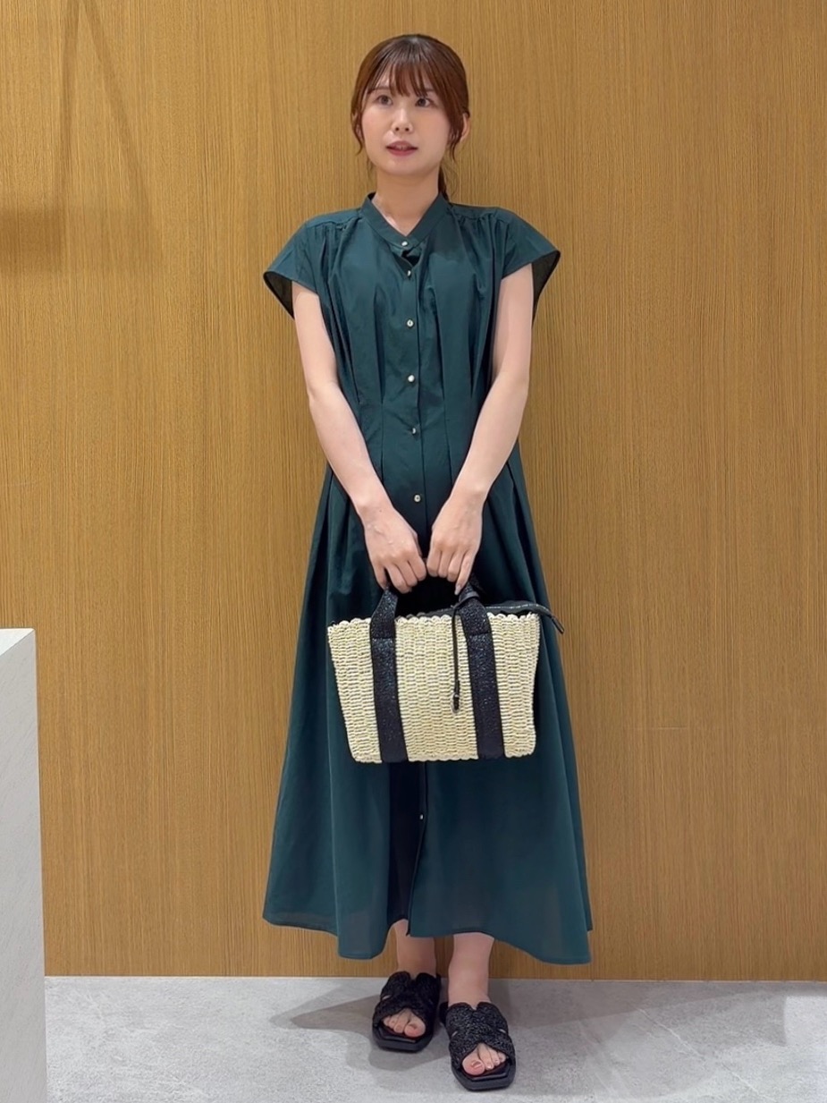ayanaさんの「OPAQUE.CLIP｜【接触冷感】ビジューボタンカーディガン《抗ピリング／洗濯機OK》」を使ったコーディネート