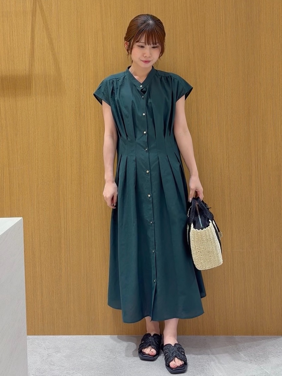 ayanaさんの「OPAQUE.CLIP｜【接触冷感】ビジューボタンカーディガン《抗ピリング／洗濯機OK》」を使ったコーディネート
