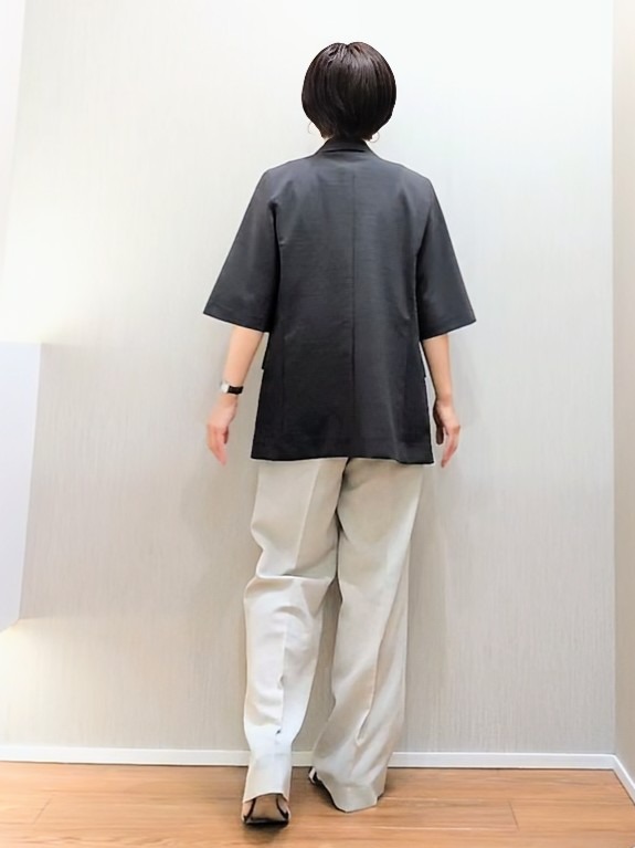 ミズタさんの「UNTITLED｜【シワになりにくい/セットアップ可/接触冷感】ハーフスリーブジャケット」を使ったコーディネート