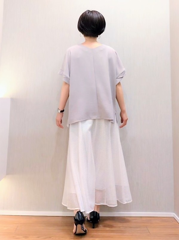 ミズタさんの「UNTITLED｜【セットアップ可/UVカット/前後2WAY】リラクシーフレンチスリーブブラウス」を使ったコーディネート