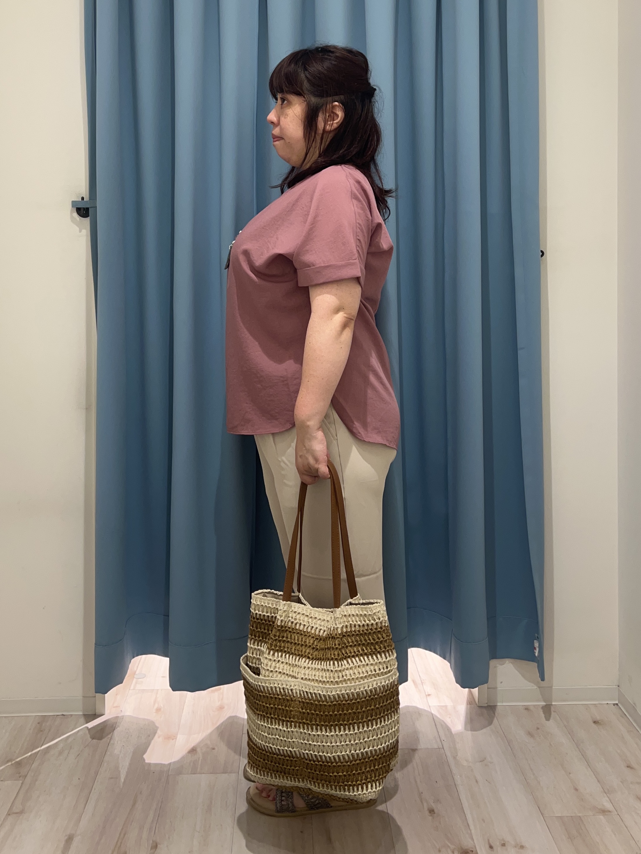 くーさんの「SHOO･LA･RUE｜【着丈選べる/体型カバー】洗濯後しわになりにくい さらっと快適ドルマントップス」を使ったコーディネート