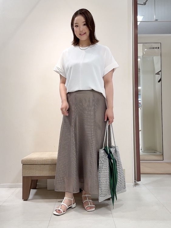 YUIさんの「UNTITLED｜【セットアップ可/UVカット/前後2WAY】リラクシーフレンチスリーブブラウス」を使ったコーディネート