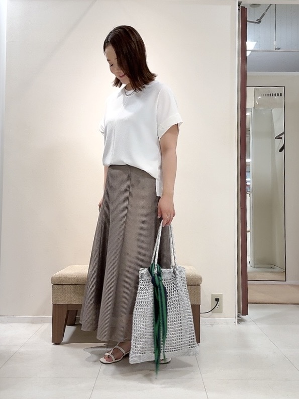 YUIさんの「UNTITLED｜【セットアップ可/UVカット/前後2WAY】リラクシーフレンチスリーブブラウス」を使ったコーディネート