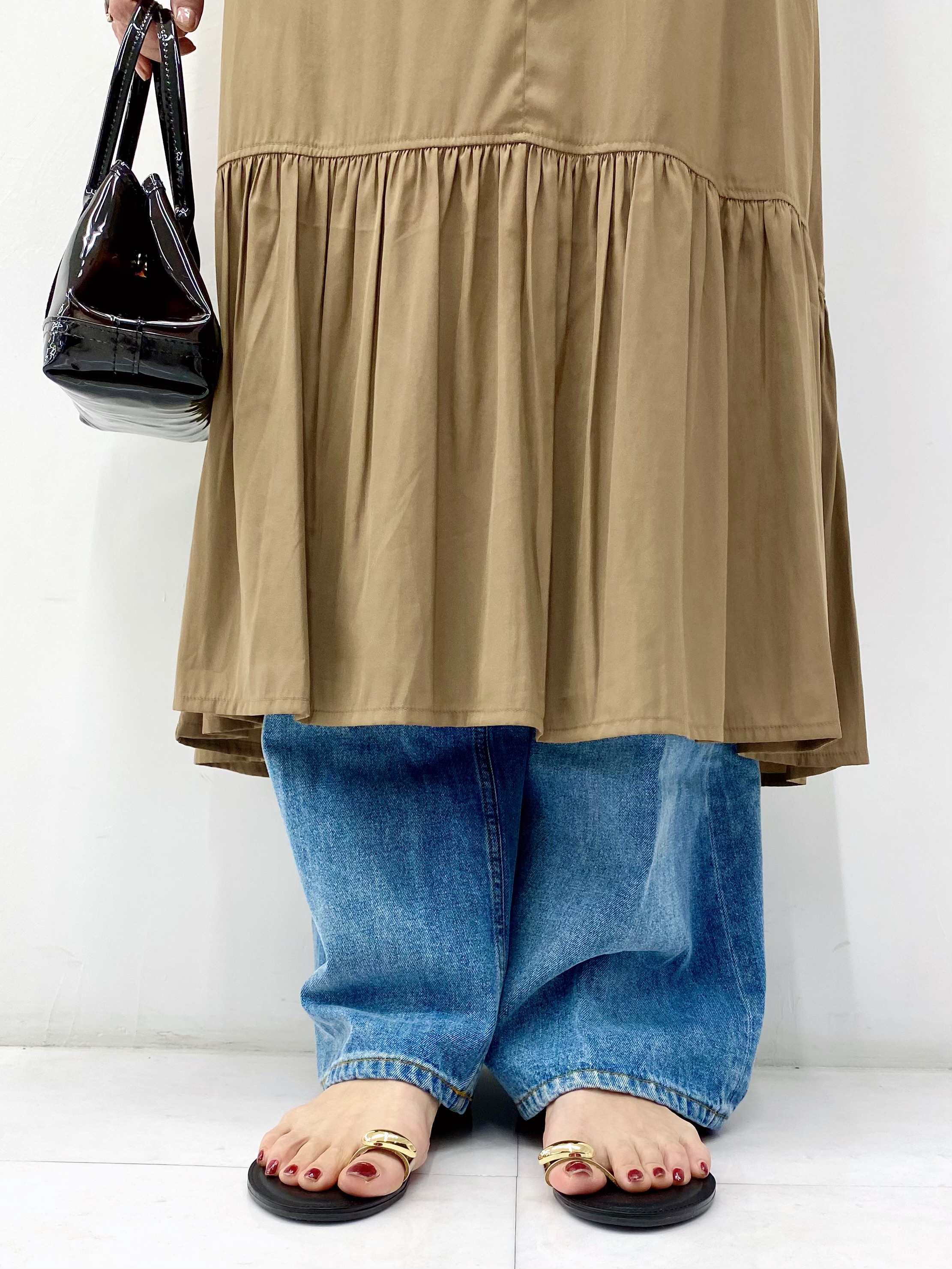 Sawaguchiさんの「DRESSTERIOR｜ヴィンテージ加工ワイドデニムパンツ」を使ったコーディネート