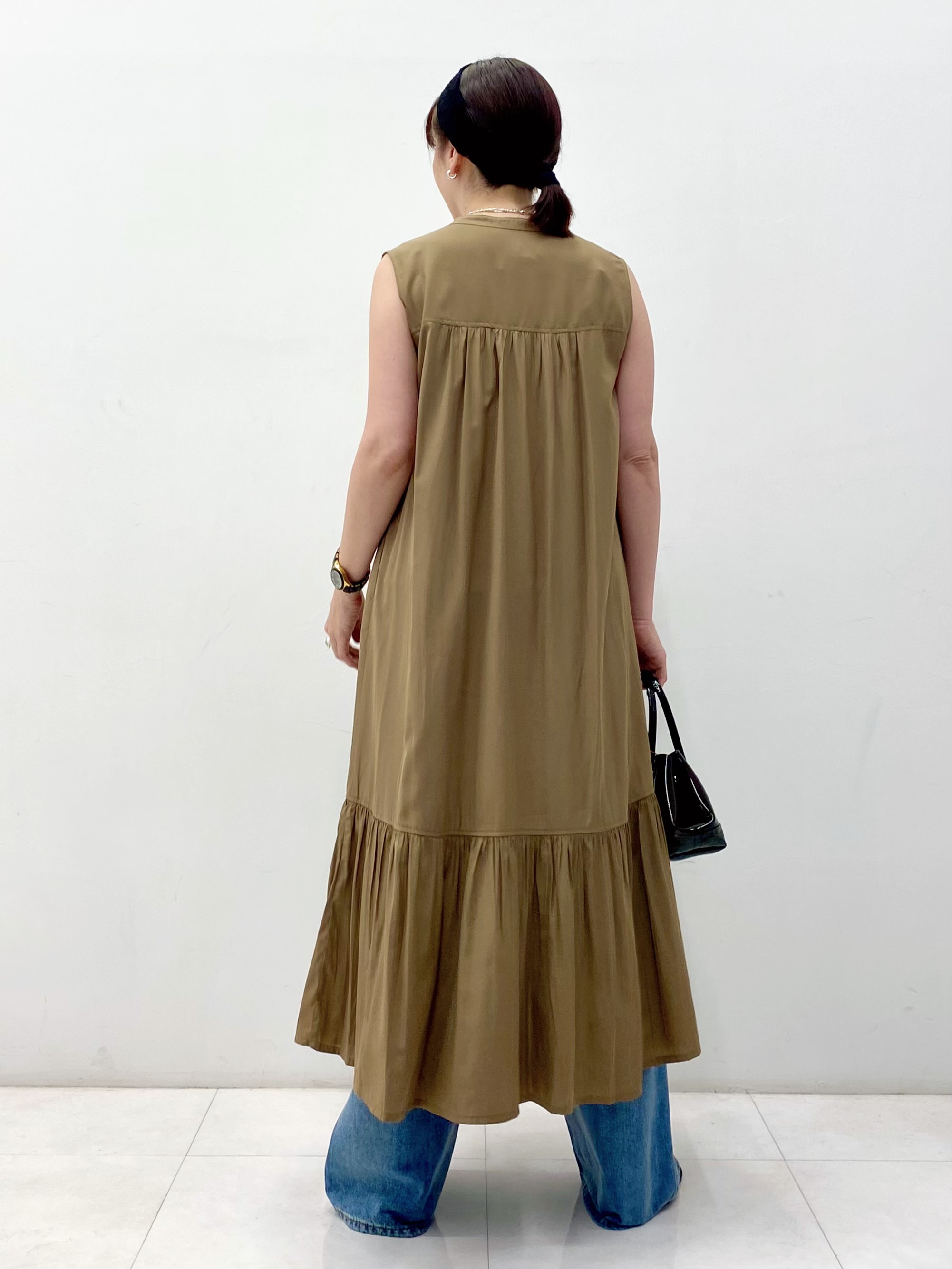 Sawaguchiさんの「DRESSTERIOR｜ヴィンテージ加工ワイドデニムパンツ」を使ったコーディネート