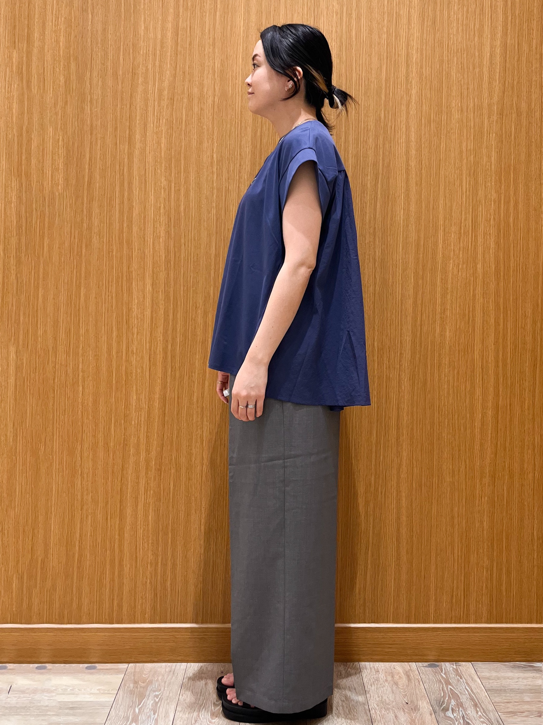 aさんの「OPAQUE.CLIP｜【接触冷感】バックフレアドッキングカットソー《洗濯機OK》」を使ったコーディネート