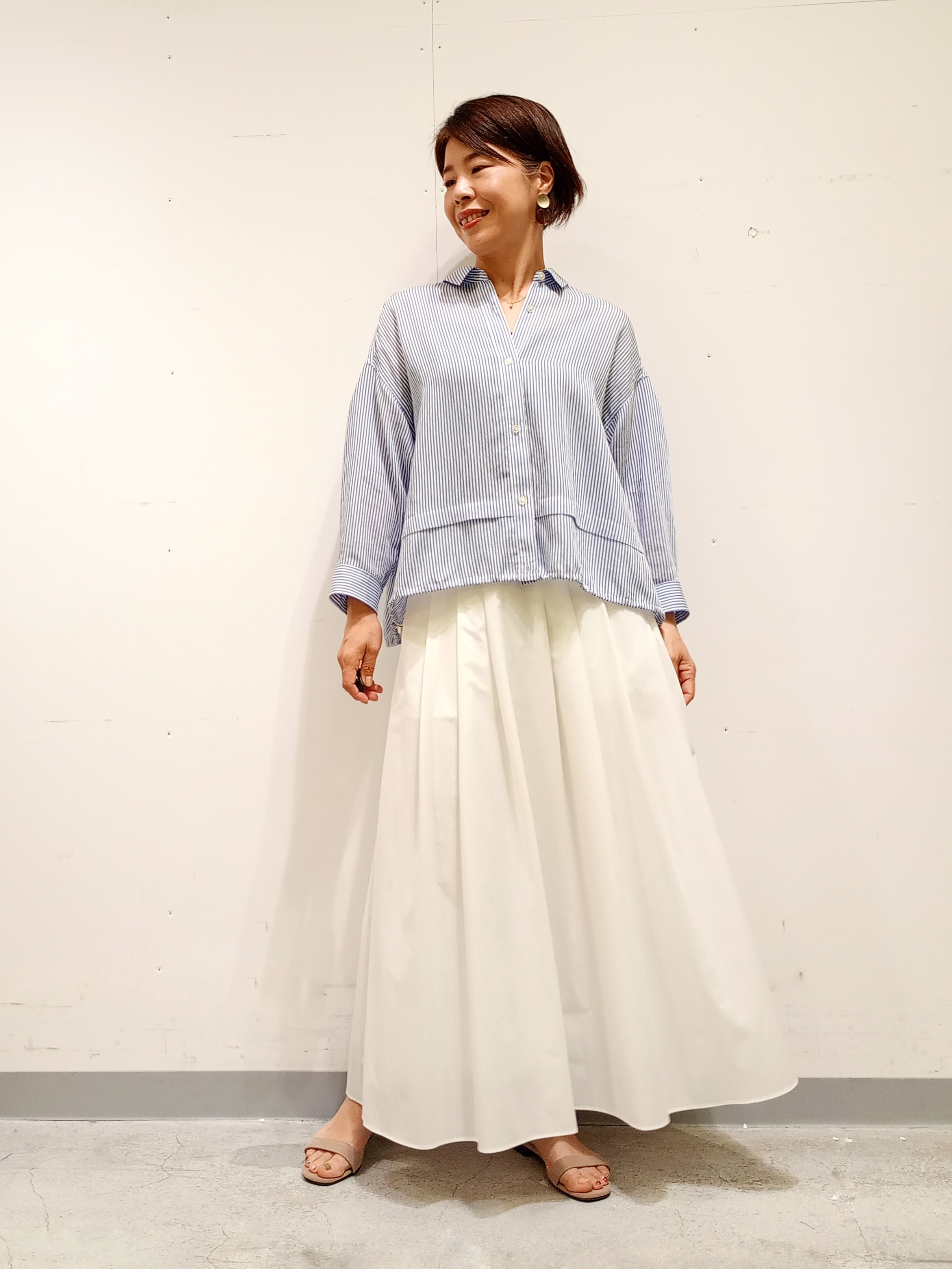 Kさんの「INDIVI｜【接触冷感／洗える／2WAY】ドロスト付 シアーシャンブレーシャツ」を使ったコーディネート