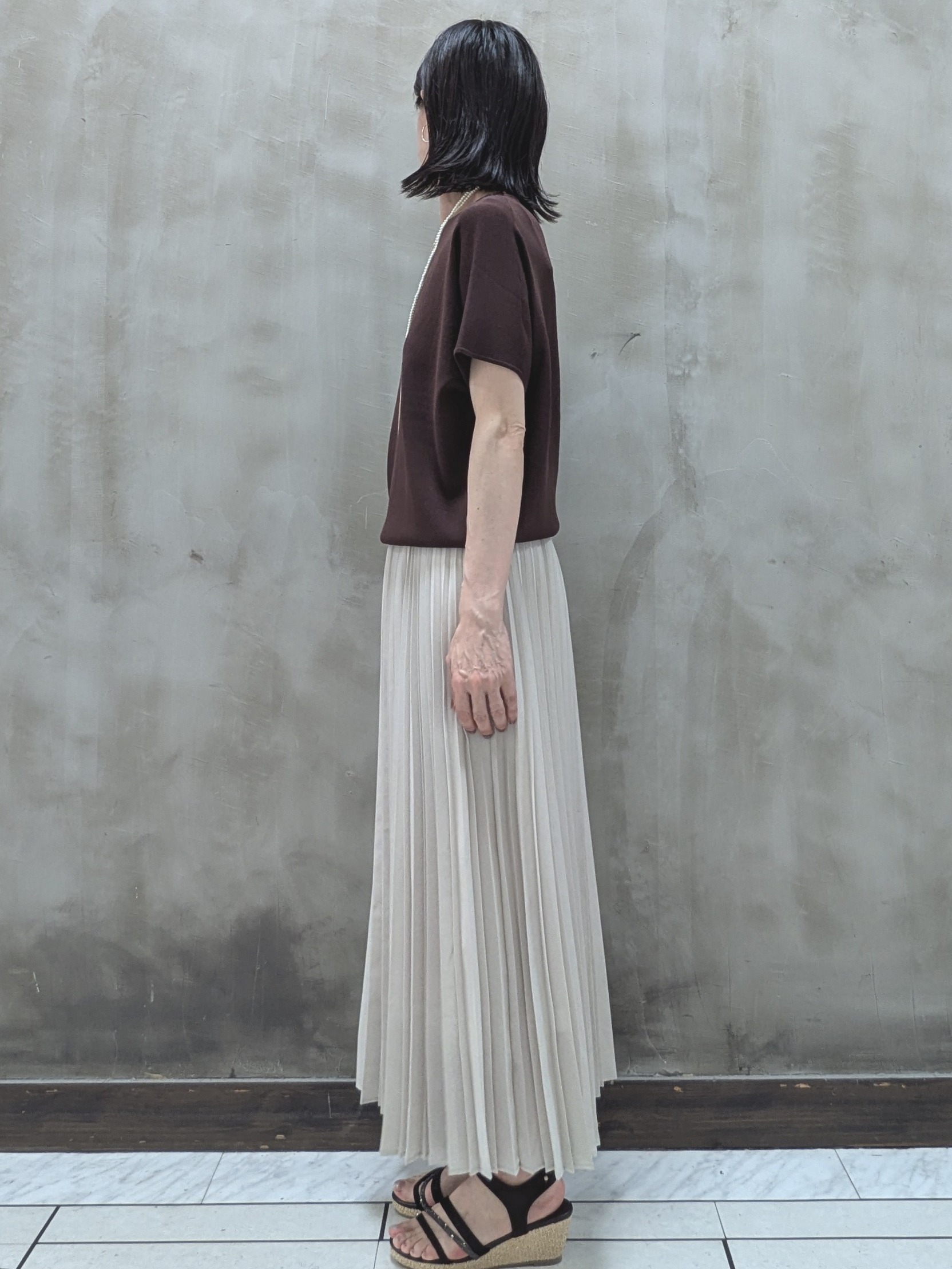 shioさんの「grove｜【シリーズ累計36万枚！名品ニット】やわらかドライタッチ ドルマンニット」を使ったコーディネート