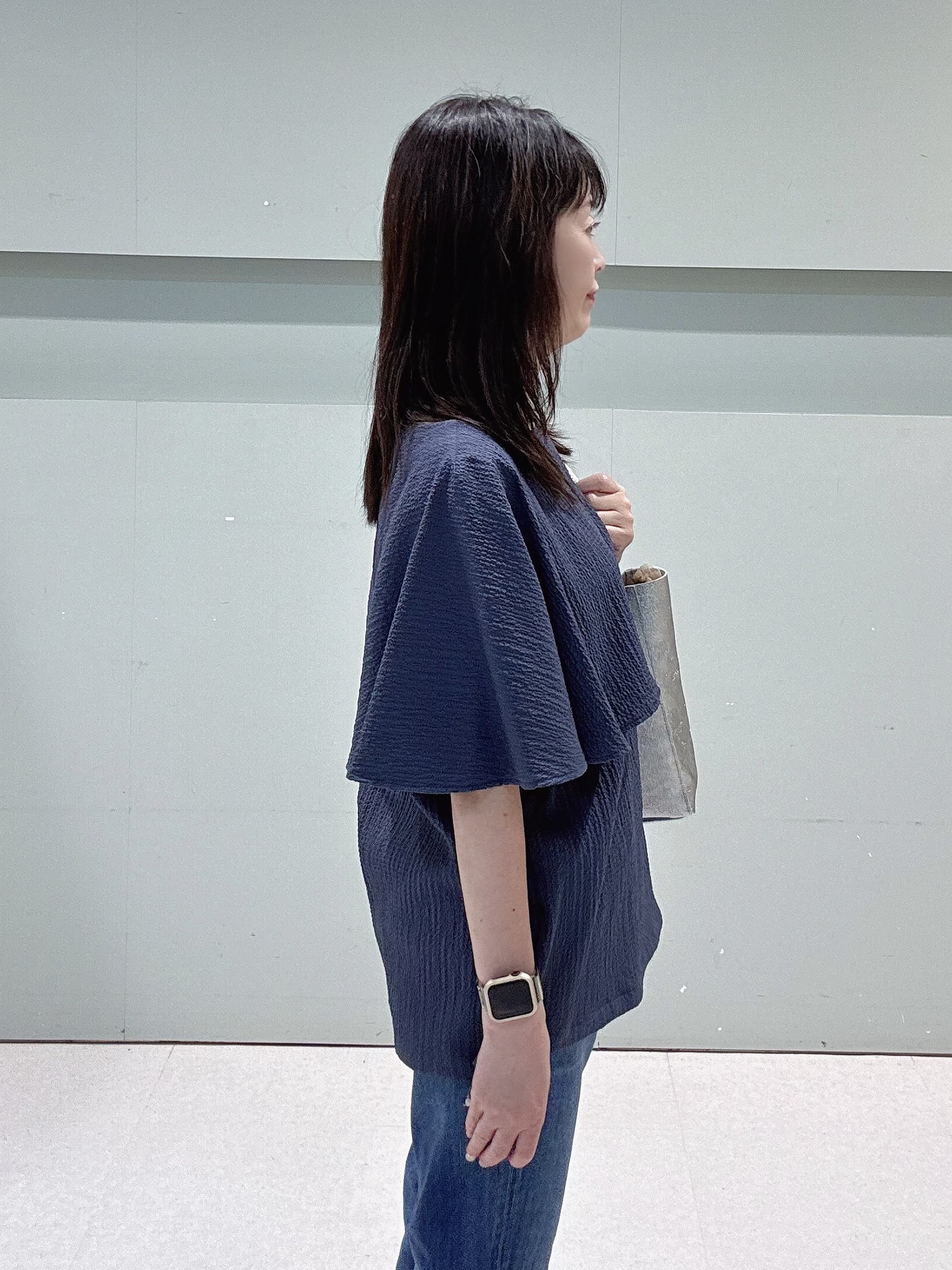 makiさんの「UNTITLED｜【洗える/ストレッチ性/フェミニン】ケープデザインブラウス」を使ったコーディネート
