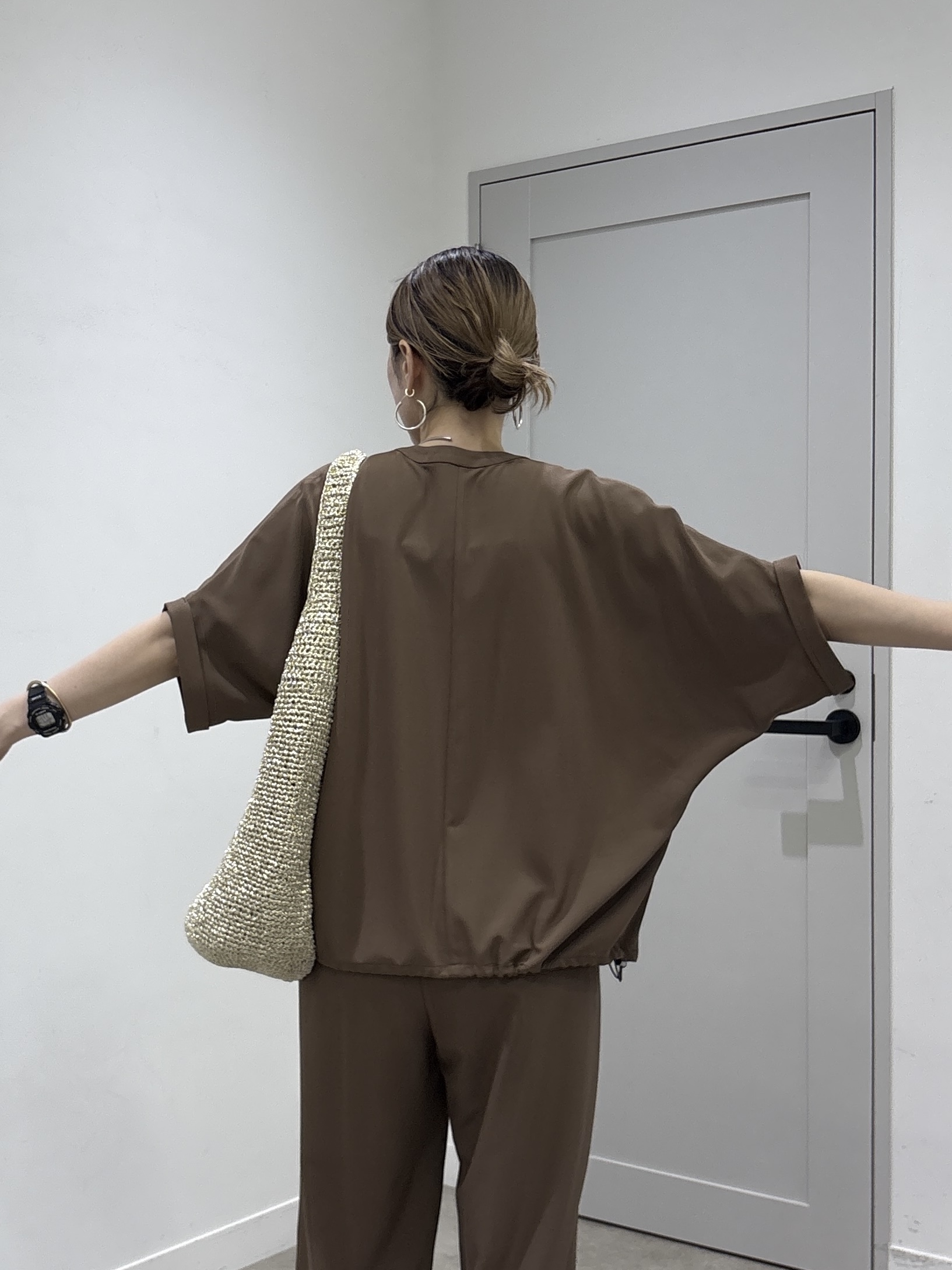 kotakiさんの「INDIVI｜【秋羽織り/着る日傘】ドルマンフォルムブルゾン」を使ったコーディネート