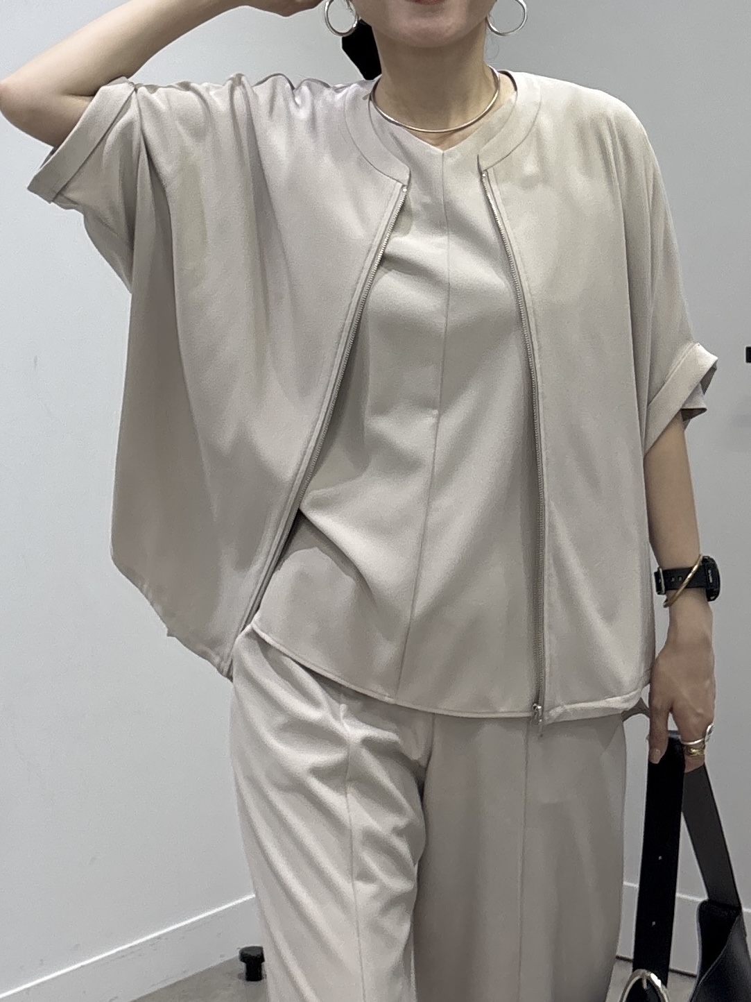 kotakiさんの「INDIVI｜【秋羽織り/着る日傘】ドルマンフォルムブルゾン」を使ったコーディネート